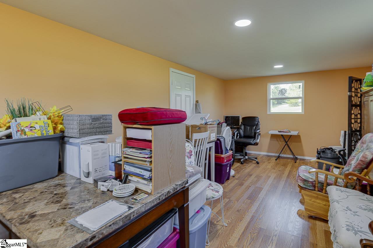 3332 Highway Gray Court, SC 29645