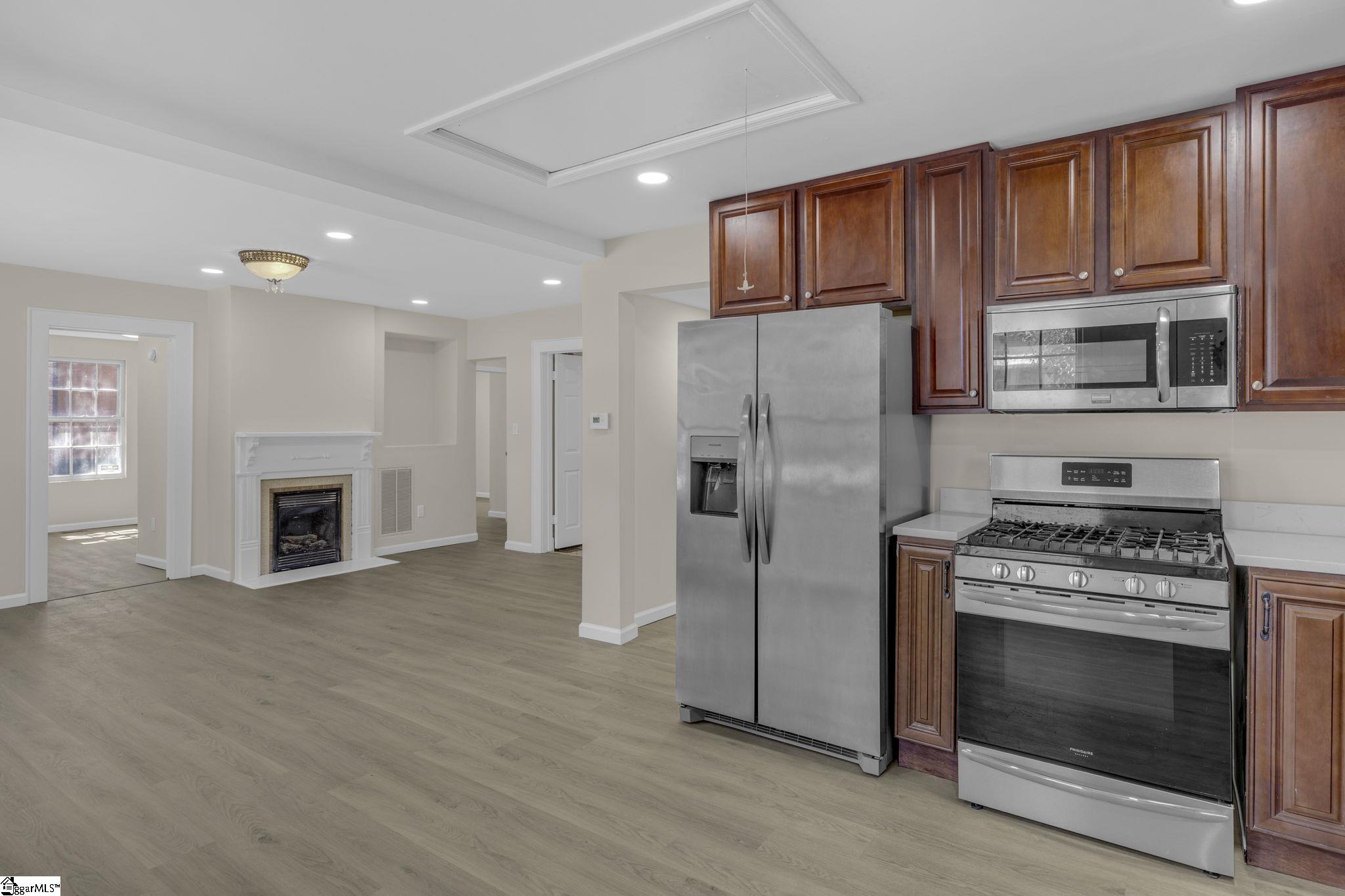 9 Hampton Street Ware Shoals, SC 29692