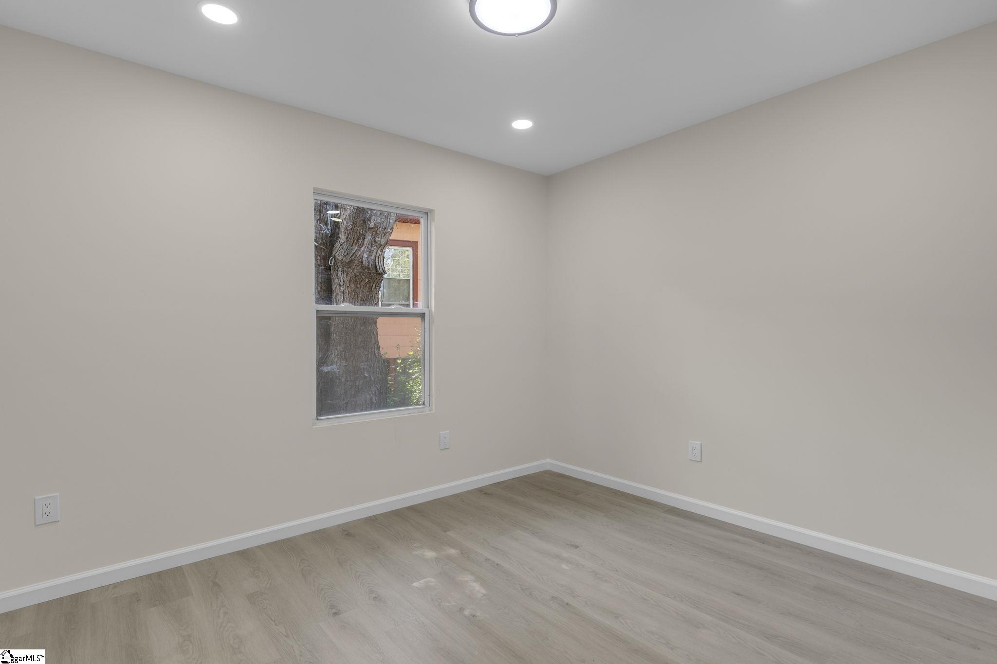 9 Hampton Street Ware Shoals, SC 29692