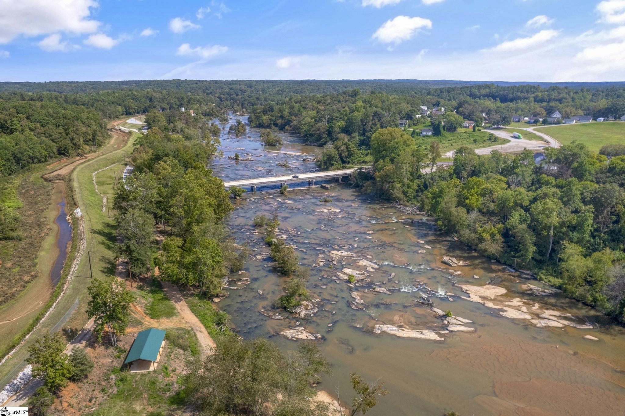 9 Hampton Street Ware Shoals, SC 29692