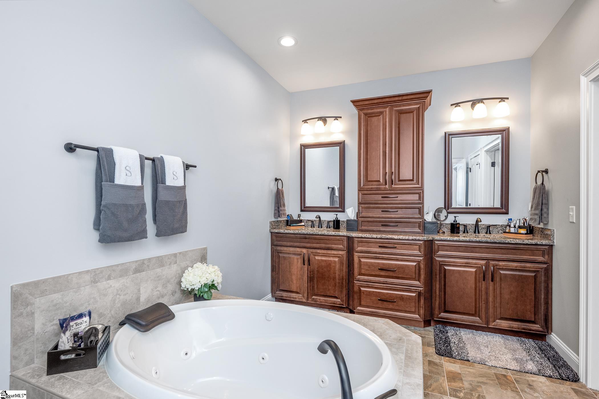 1055 Cross Country Lane Inman, SC 29349