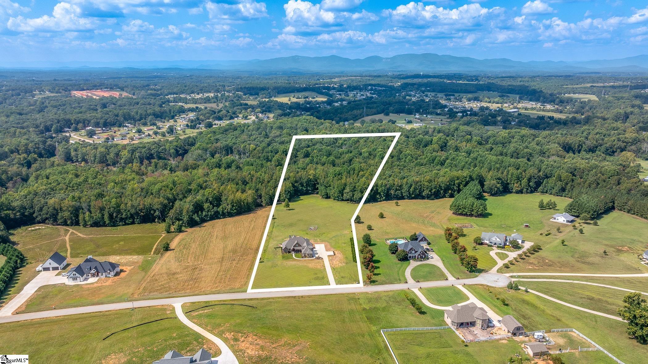 1055 Cross Country Lane Inman, SC 29349