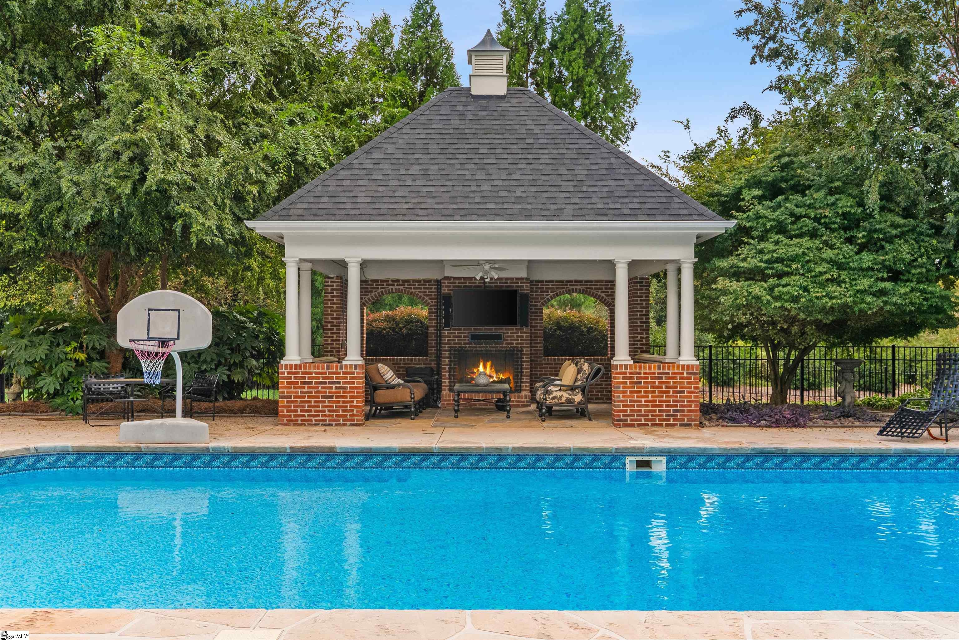 204 Kilgore Circle Simpsonville, SC 29681