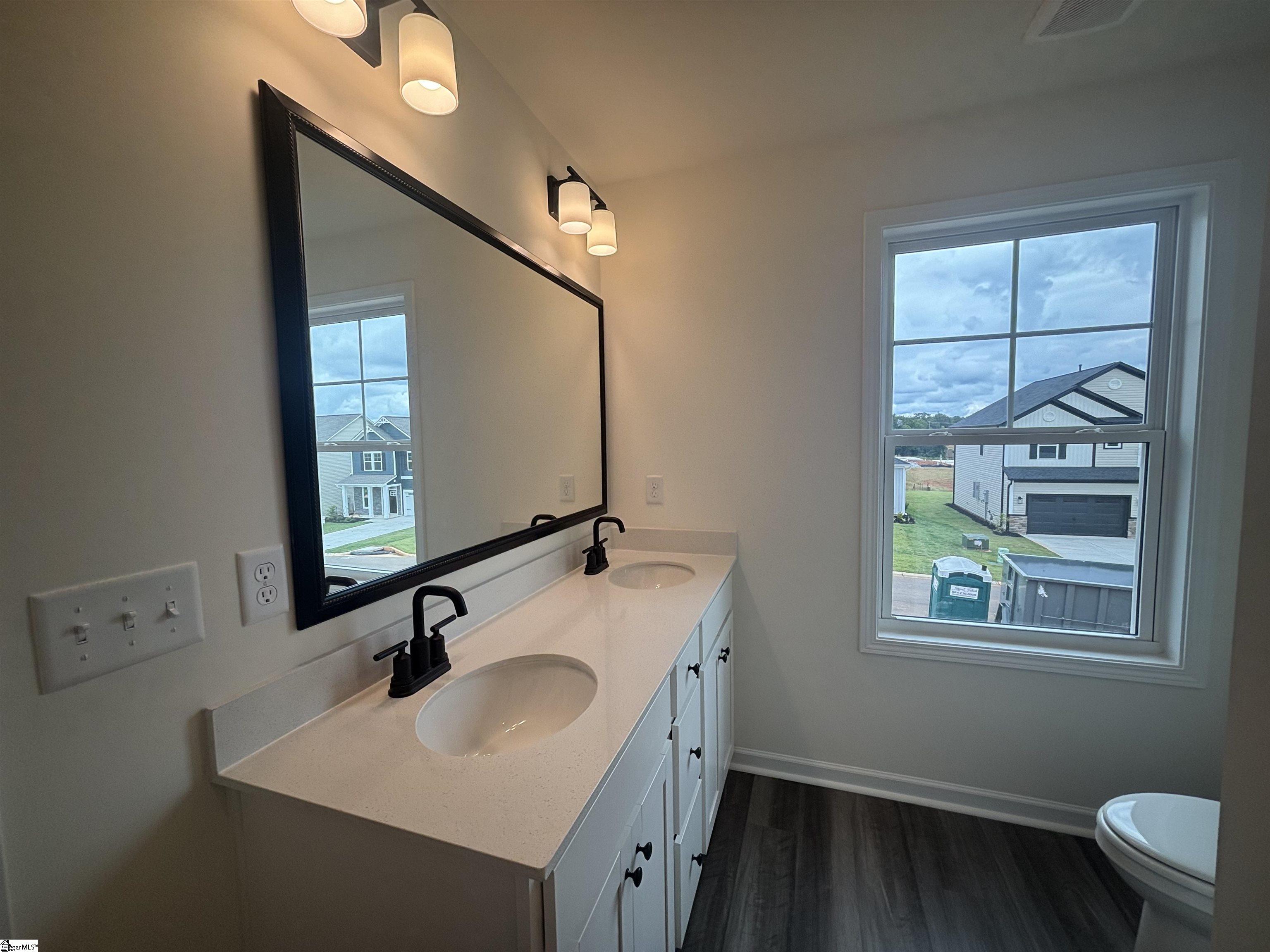 2018 Halton Oaks Drive Spartanburg, SC 29303
