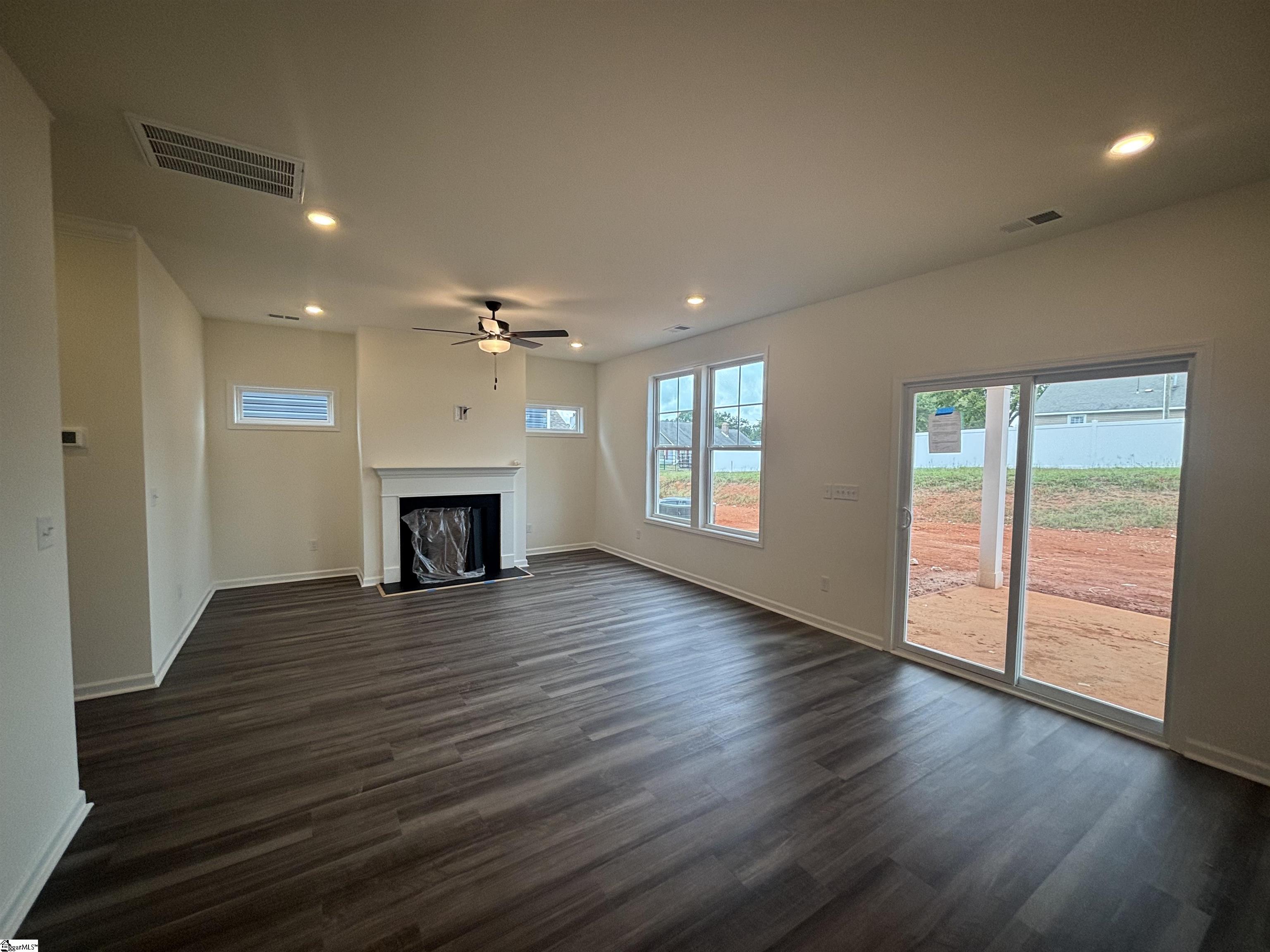 2018 Halton Oaks Drive Spartanburg, SC 29303