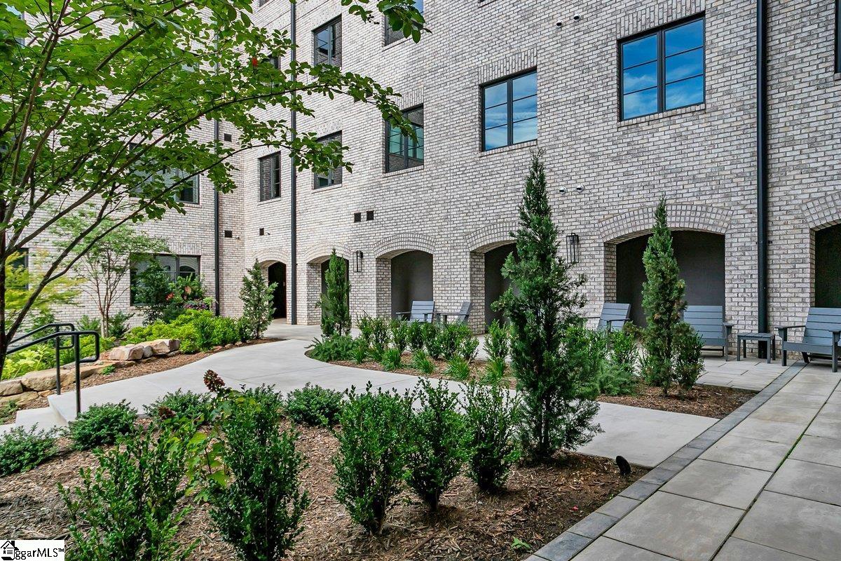 95 Dr. David C. Francis Street UNIT Unit 401 Greenville, SC 29601