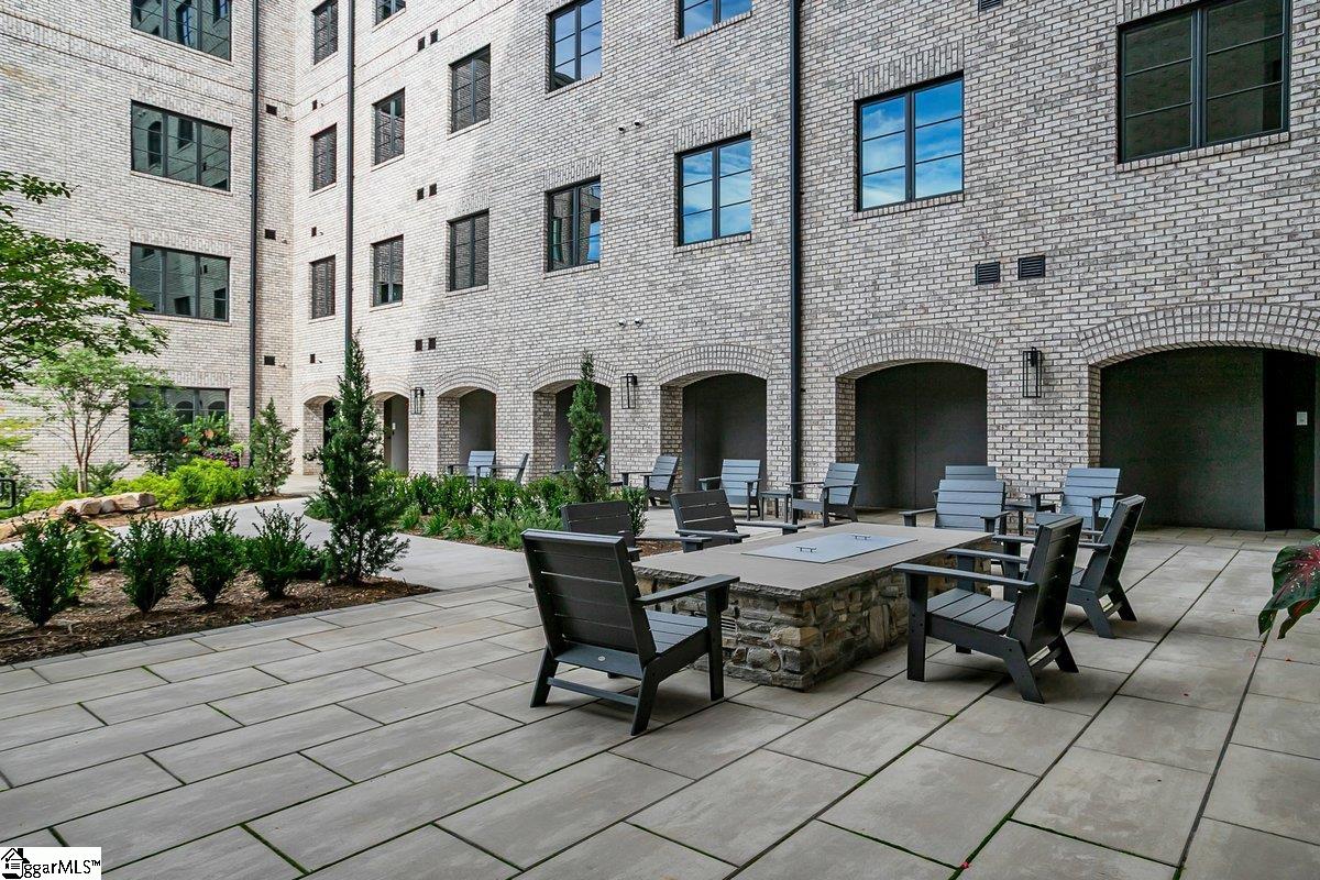 95 Dr. David C. Francis Street UNIT Unit 401 Greenville, SC 29601