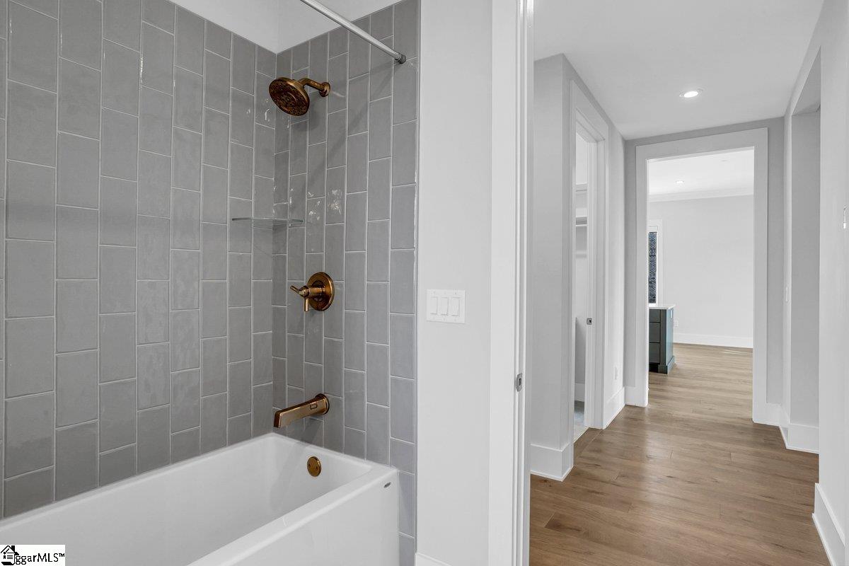 95 Dr. David C. Francis Street UNIT Unit 401 Greenville, SC 29601