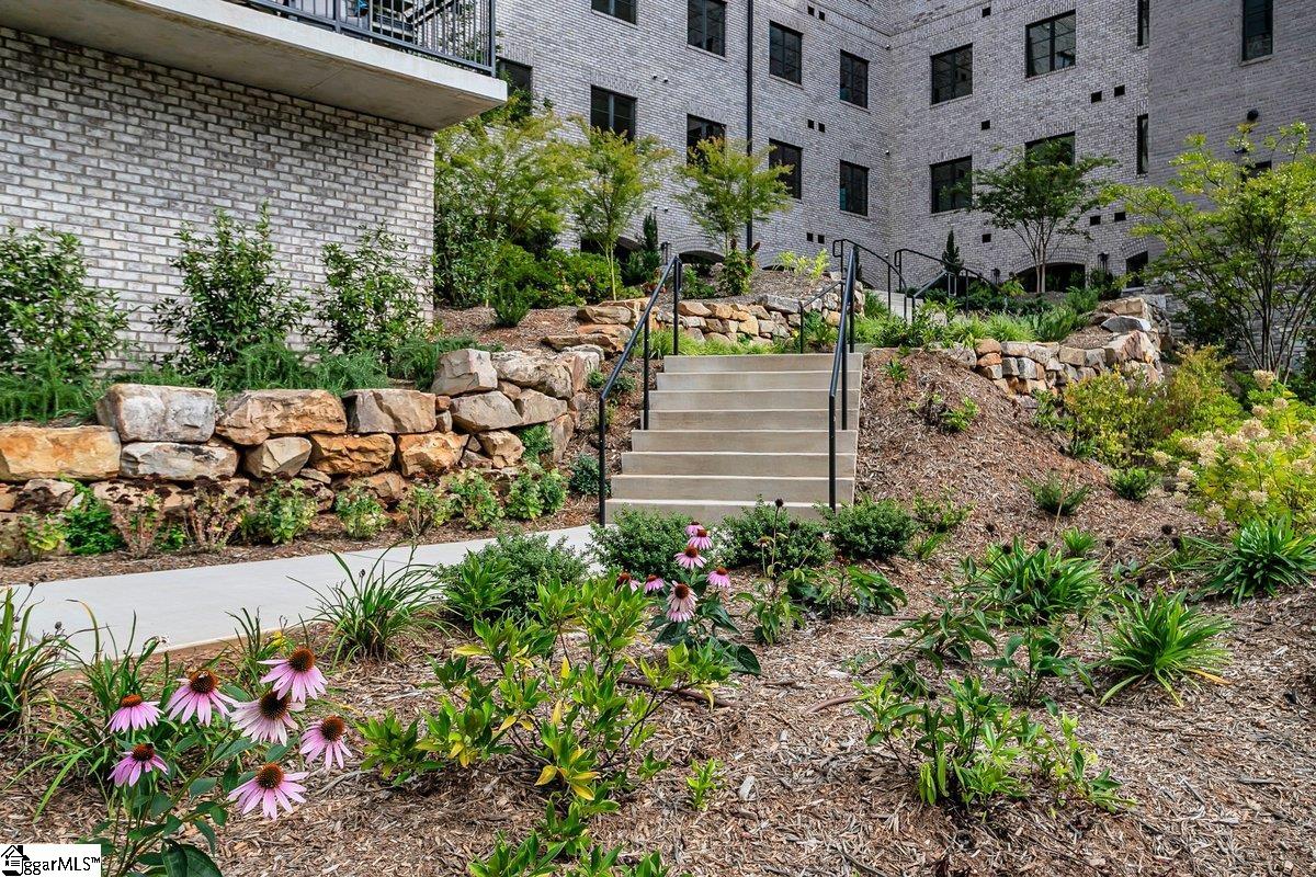 95 Dr. David C. Francis Street UNIT Unit 401 Greenville, SC 29601