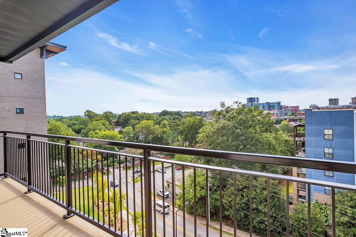 95 Dr. David C. Francis Street UNIT Unit 401 Greenville, SC 29601