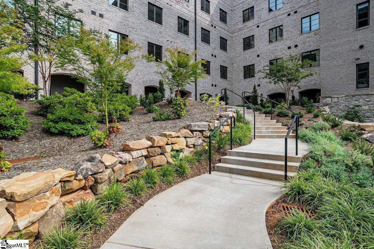 95 Dr. David C. Francis Street UNIT Unit 401 Greenville, SC 29601