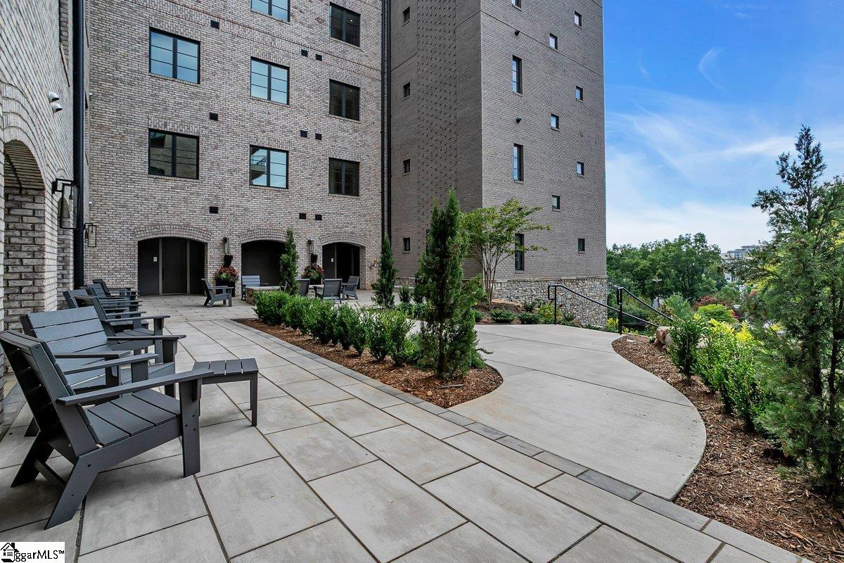 95 Dr. David C. Francis Street UNIT Unit 401 Greenville, SC 29601