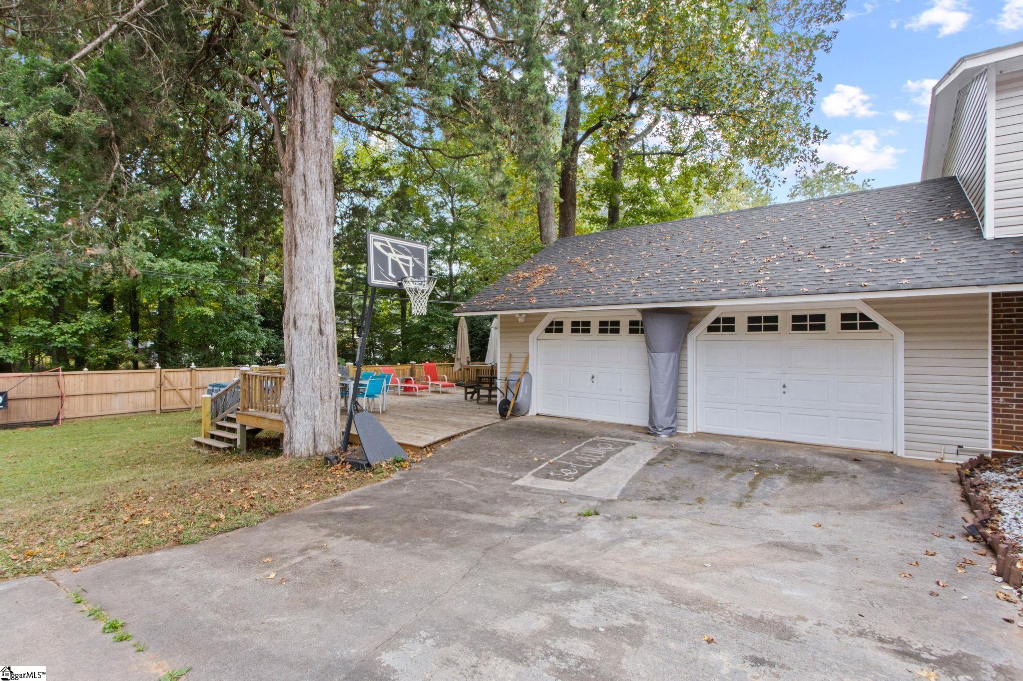126 Ashdown Drive Simpsonville, SC 29680
