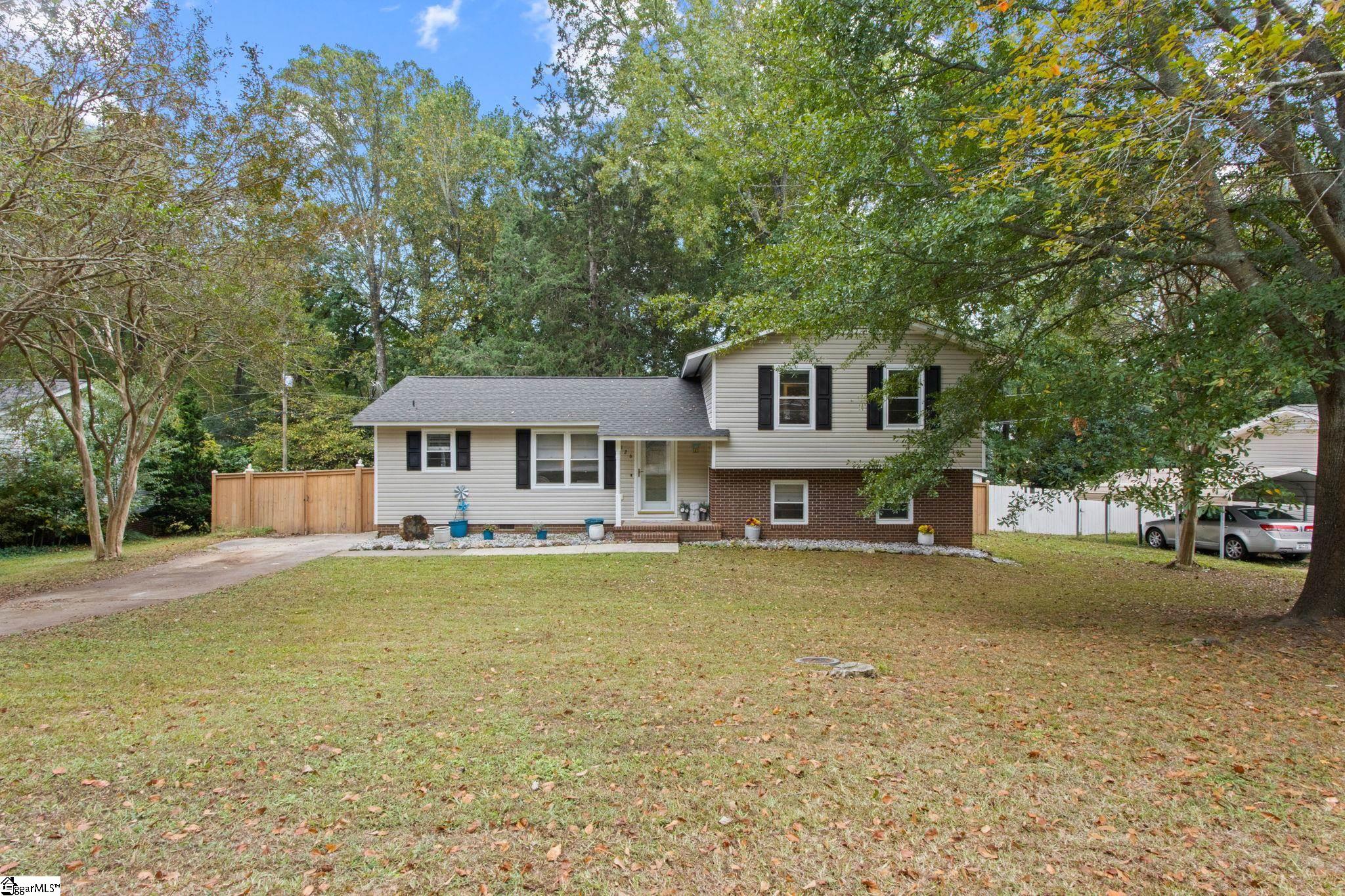 126 Ashdown Drive Simpsonville, SC 29680