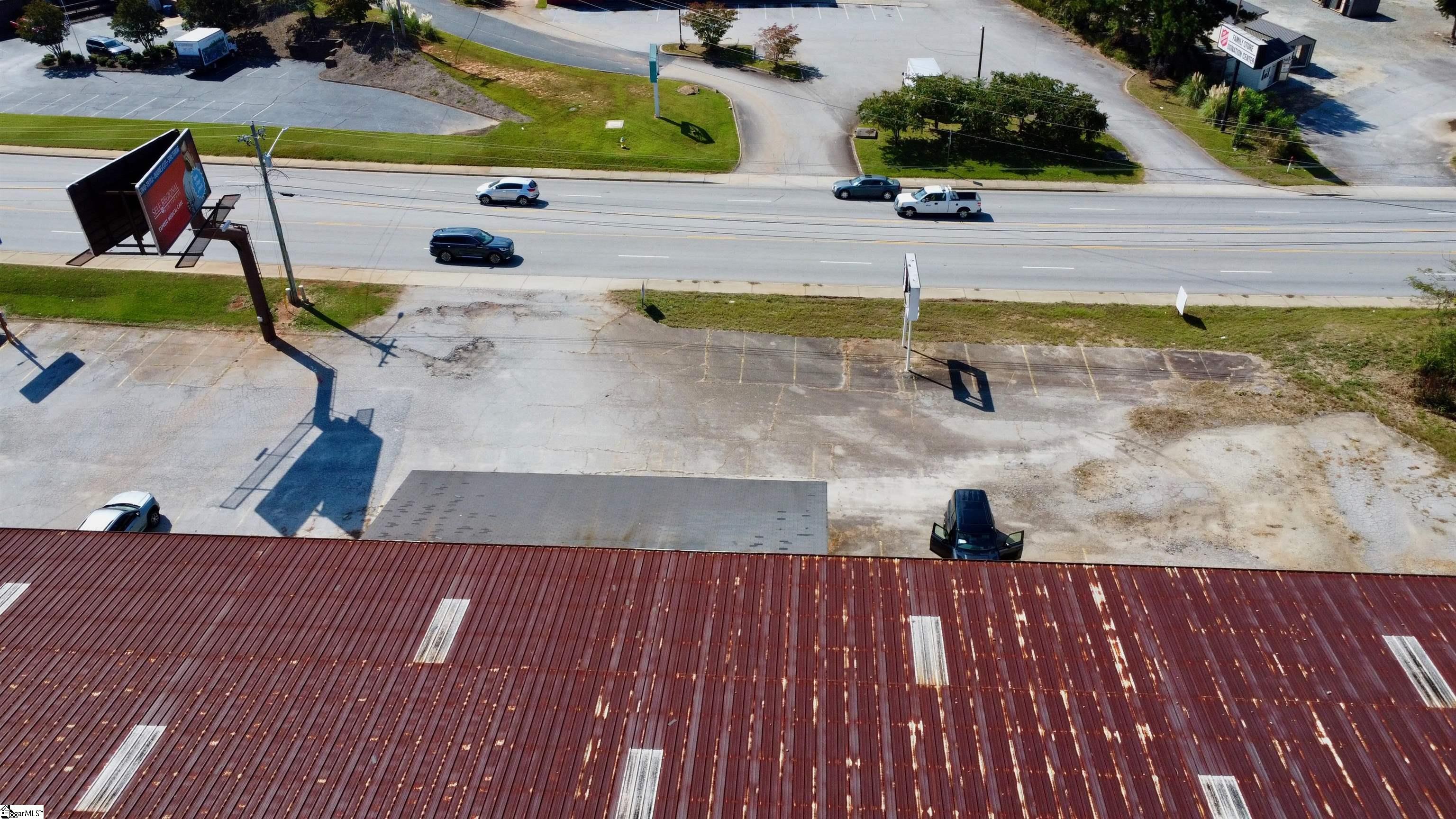 Homes for sale in Greenwood, SC | 1732 Hwy 72 Byp, Greenwood, SC 29649 | MLS# 1570781