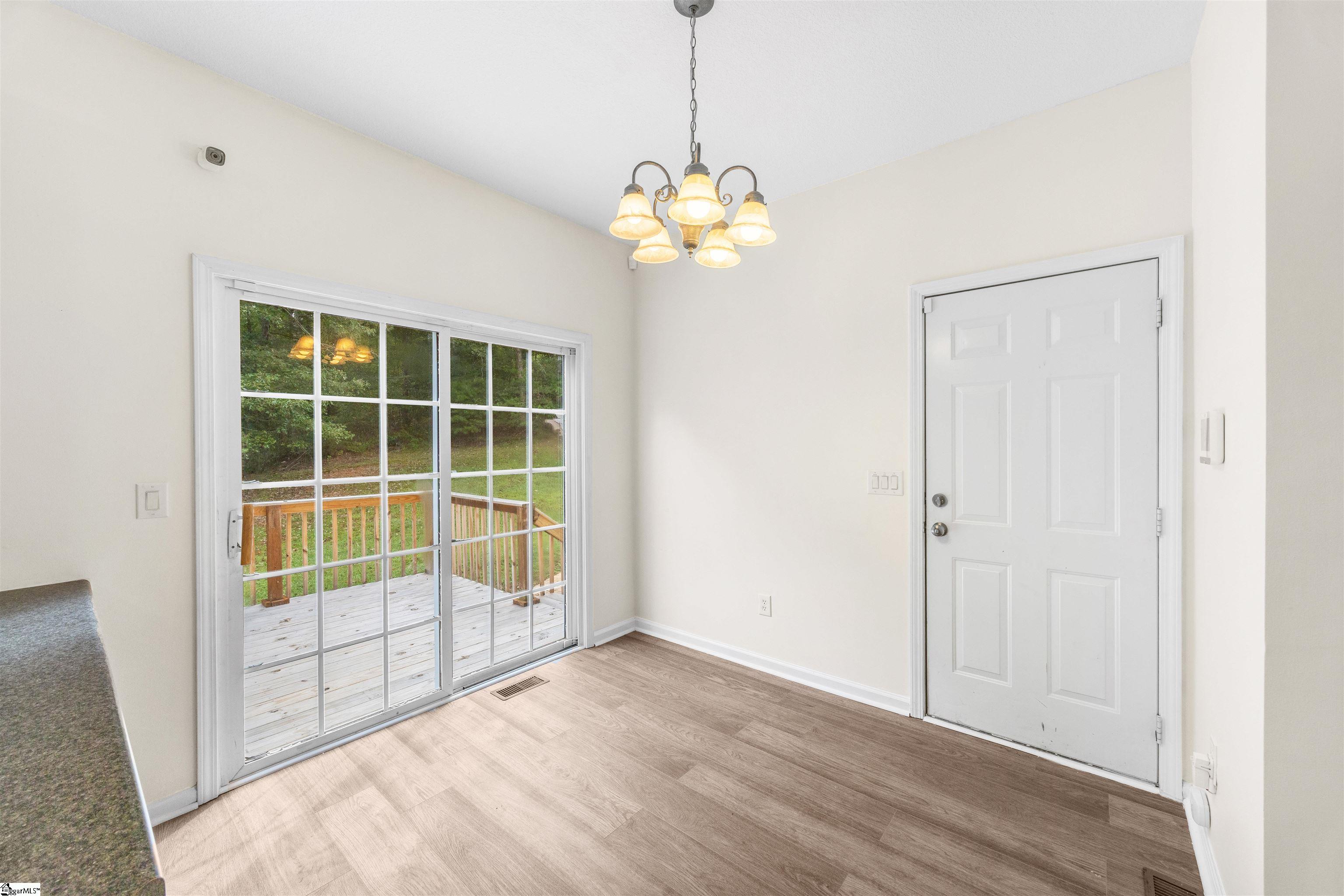 8 Gentian Court Taylors, SC 29687