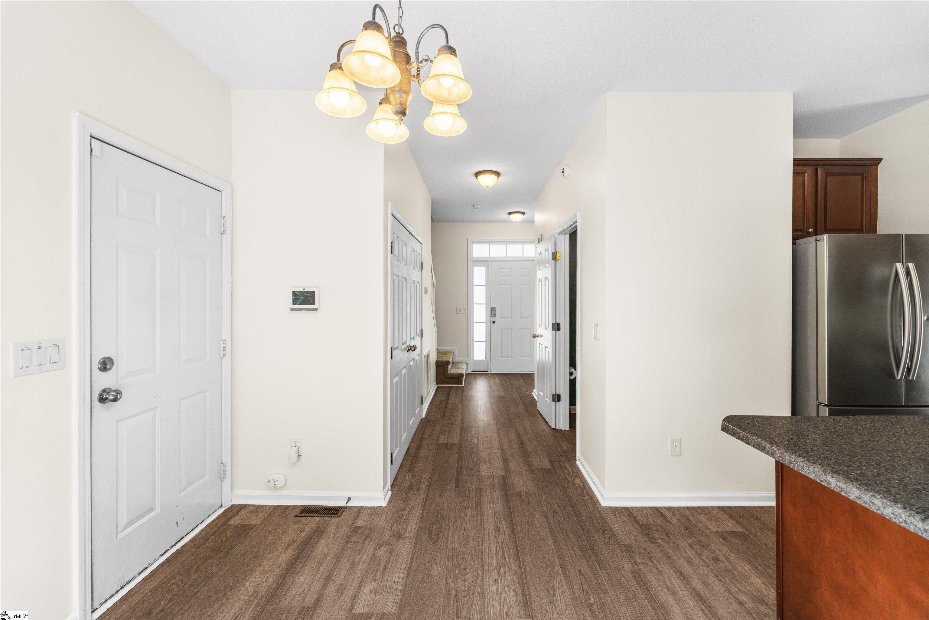 8 Gentian Court Taylors, SC 29687