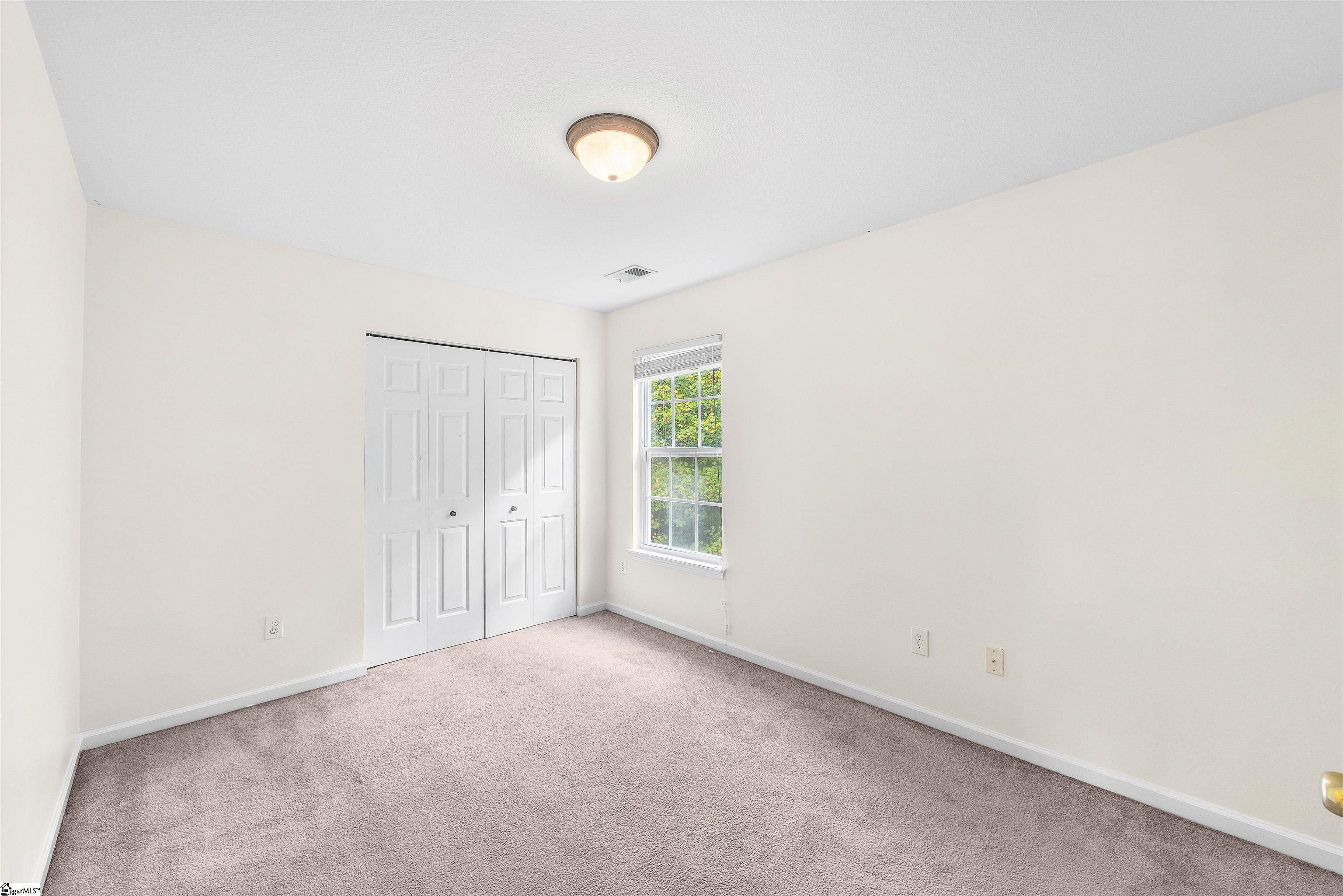 8 Gentian Court Taylors, SC 29687