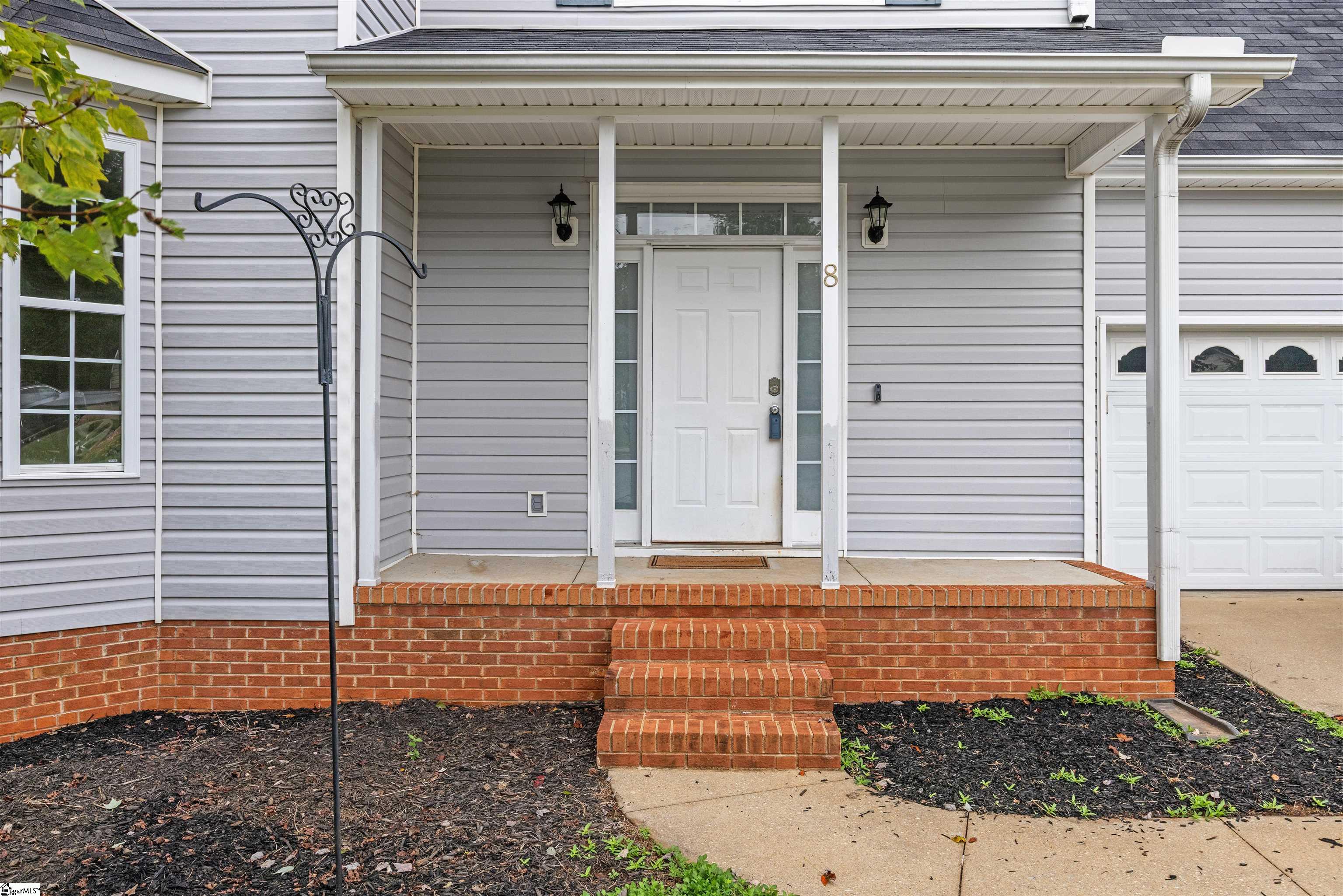 8 Gentian Court Taylors, SC 29687