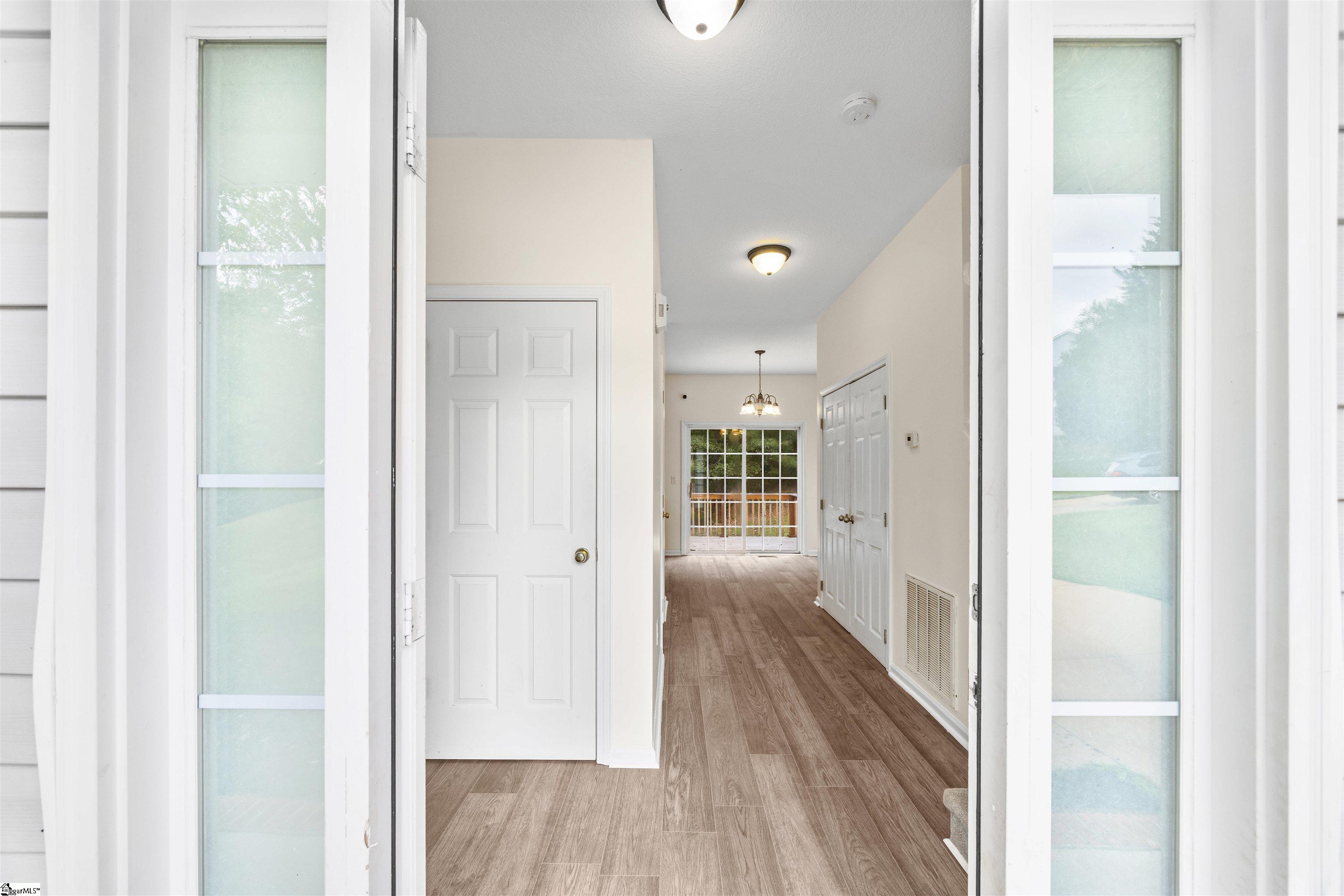 8 Gentian Court Taylors, SC 29687