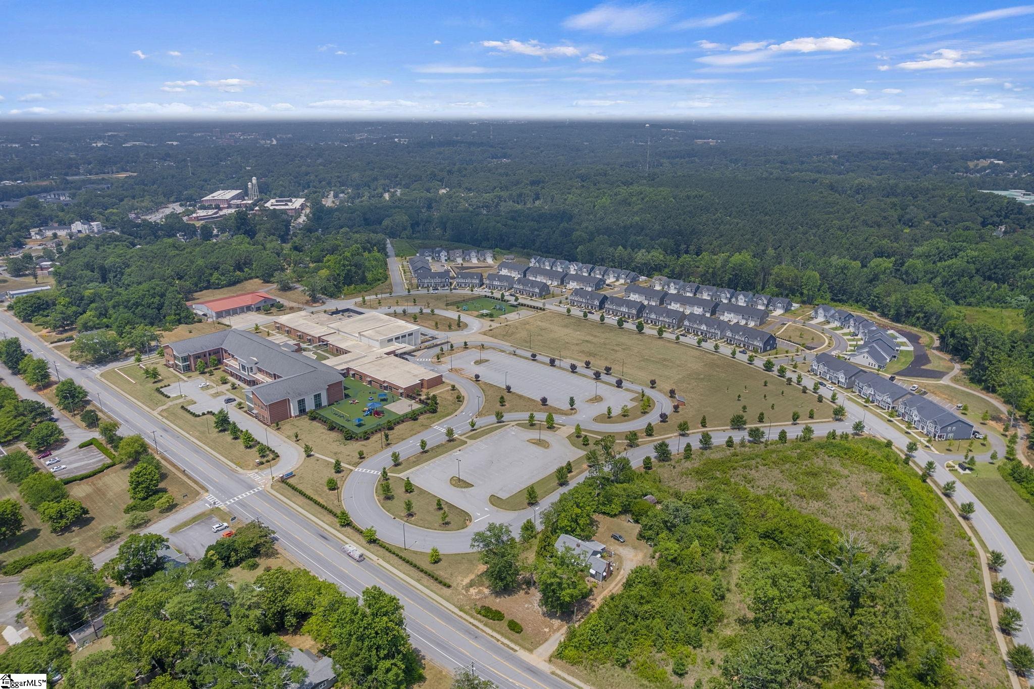 131 Dalmatian Drive Spartanburg, SC 29307