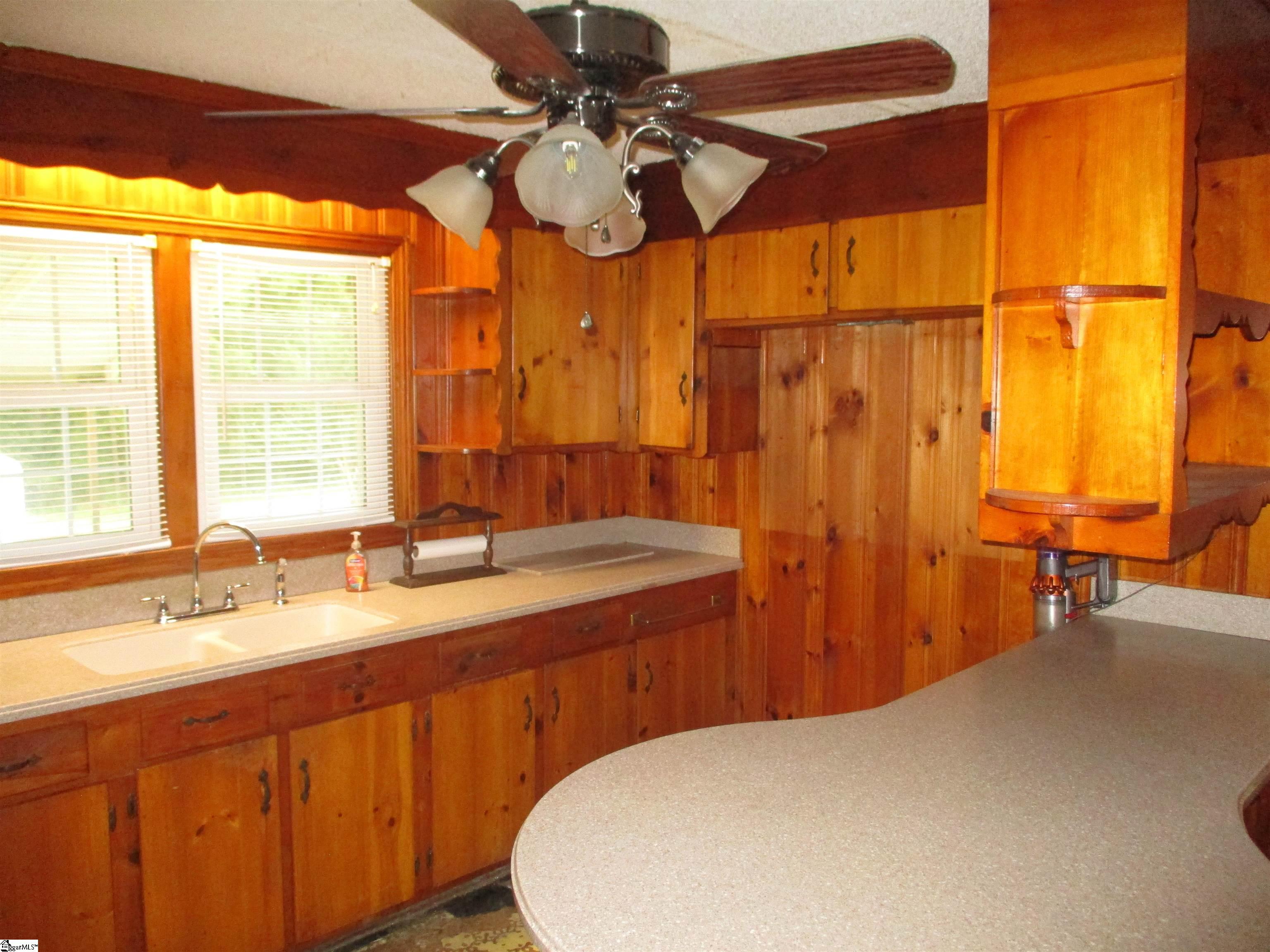 202 Edgewood Drive Belton, SC 29627