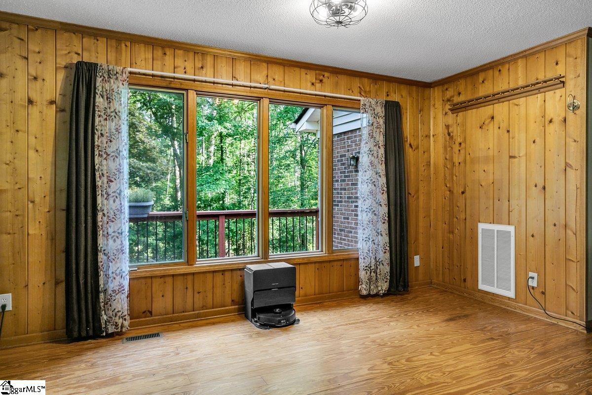 1733 Tigerville Road Travelers Rest, SC 29690