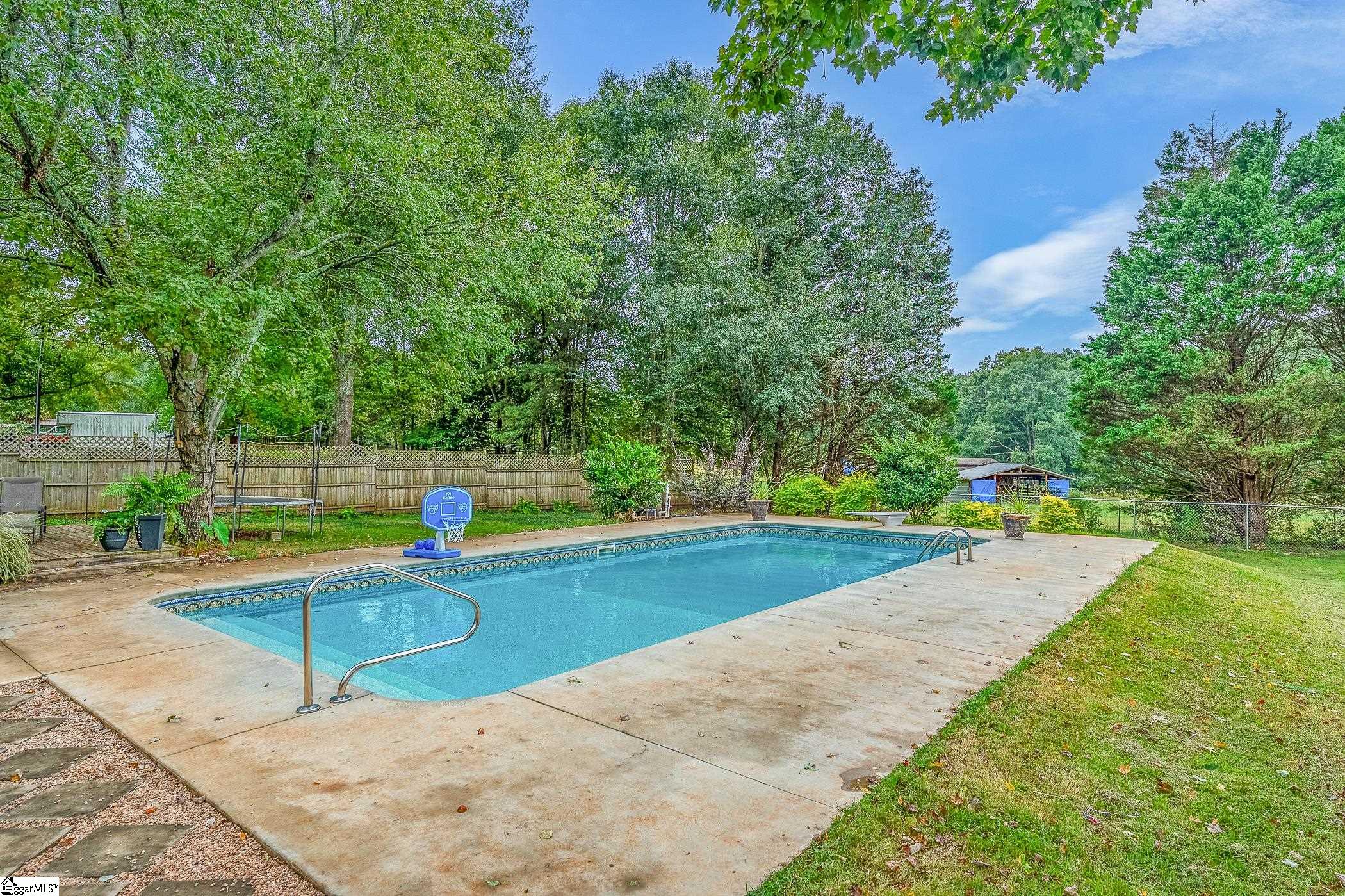 254 Hollis Drive Spartanburg, SC 29307