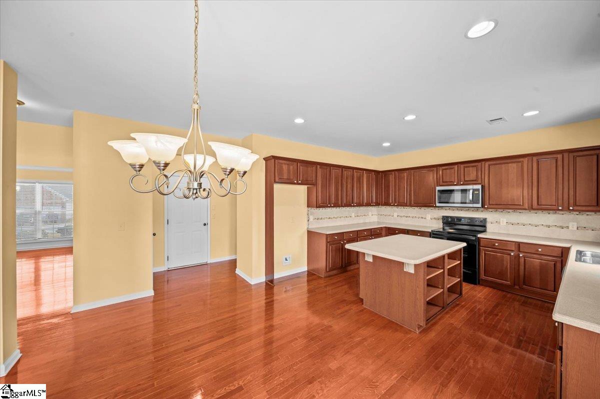 157 Heritage Point Drive Simpsonville, SC 29681