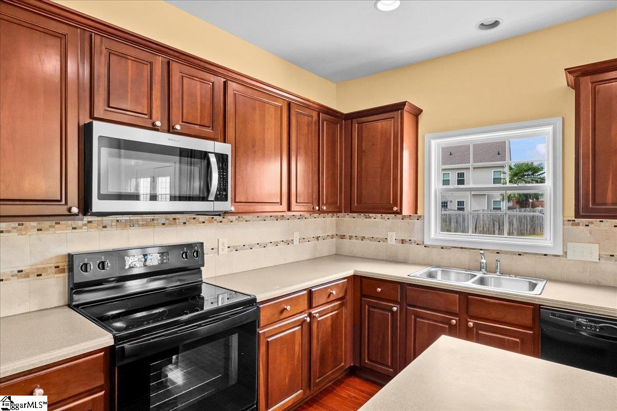 157 Heritage Point Drive Simpsonville, SC 29681