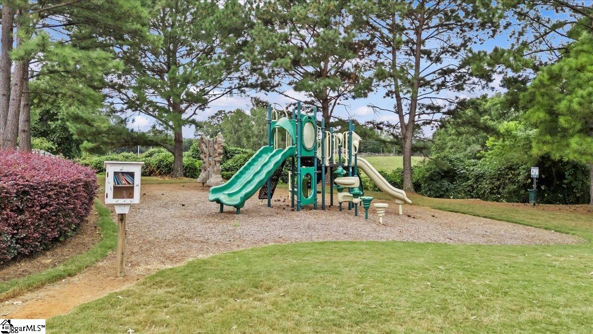 157 Heritage Point Drive Simpsonville, SC 29681