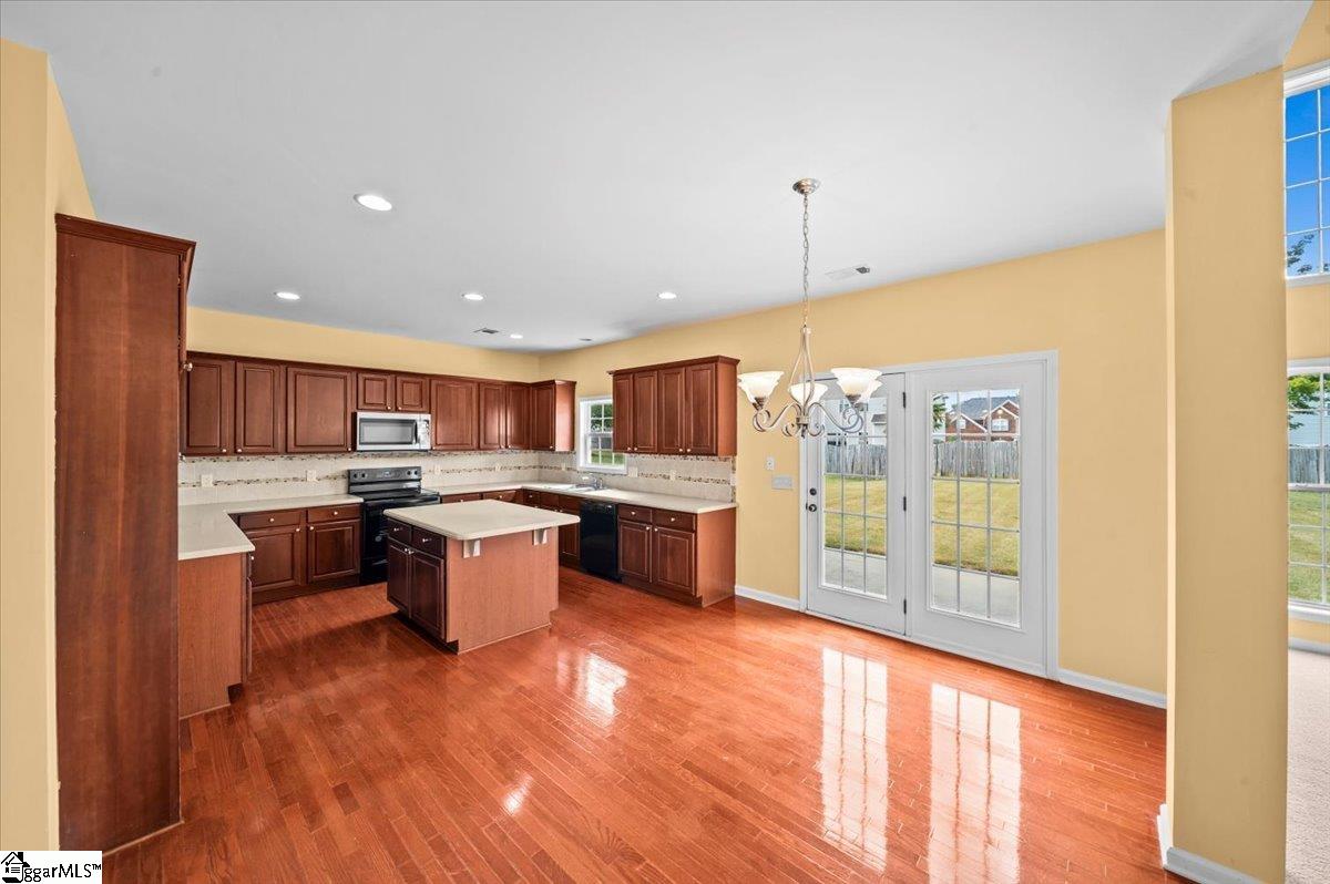 157 Heritage Point Drive Simpsonville, SC 29681