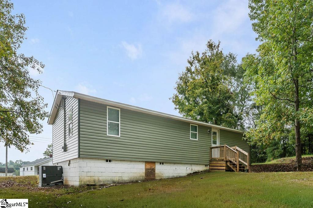 307 Old English Road Union, SC 29379