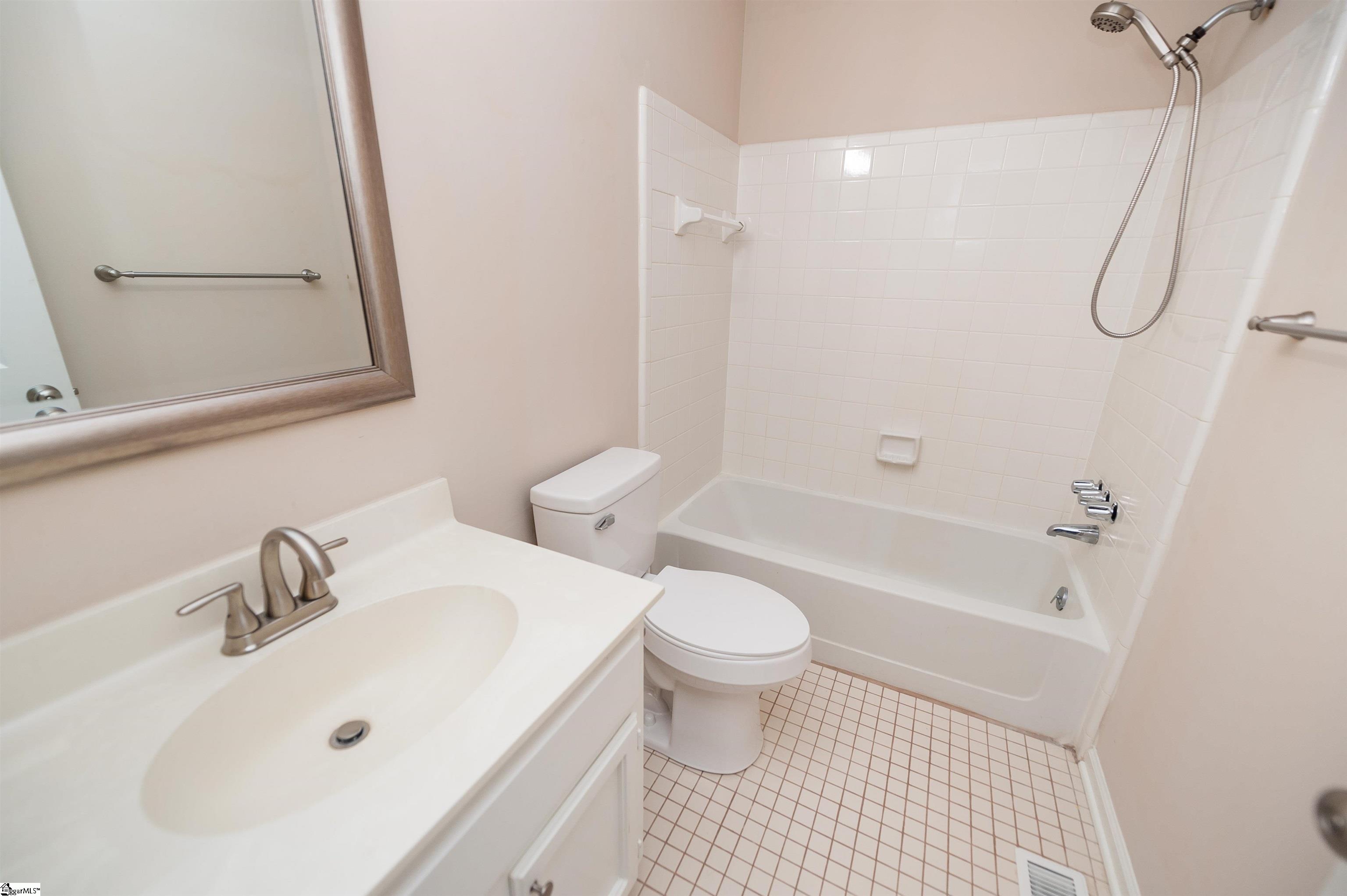 166 Buckstone Lane Spartanburg, SC 29307