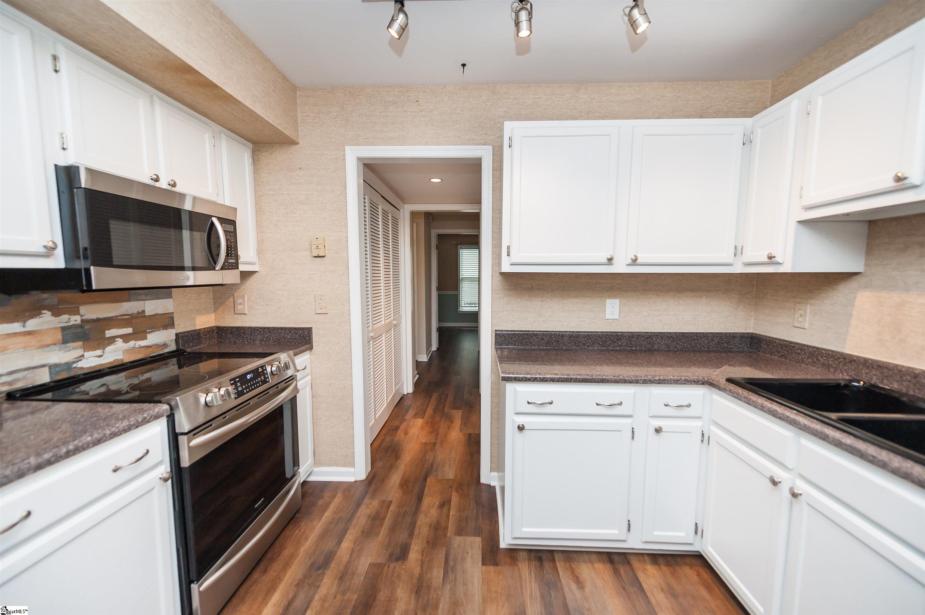 166 Buckstone Lane Spartanburg, SC 29307
