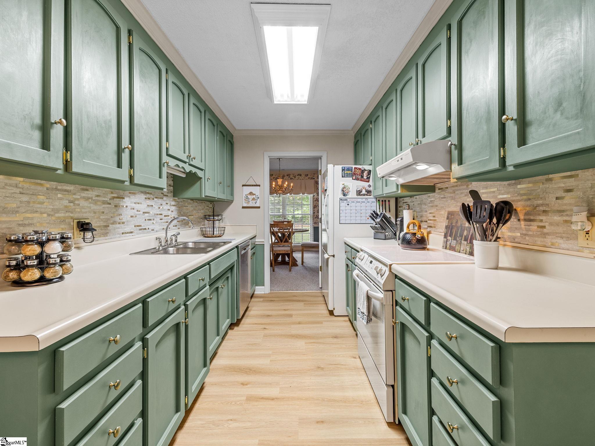 1216 Shoresbrook Road Spartanburg, SC 29301