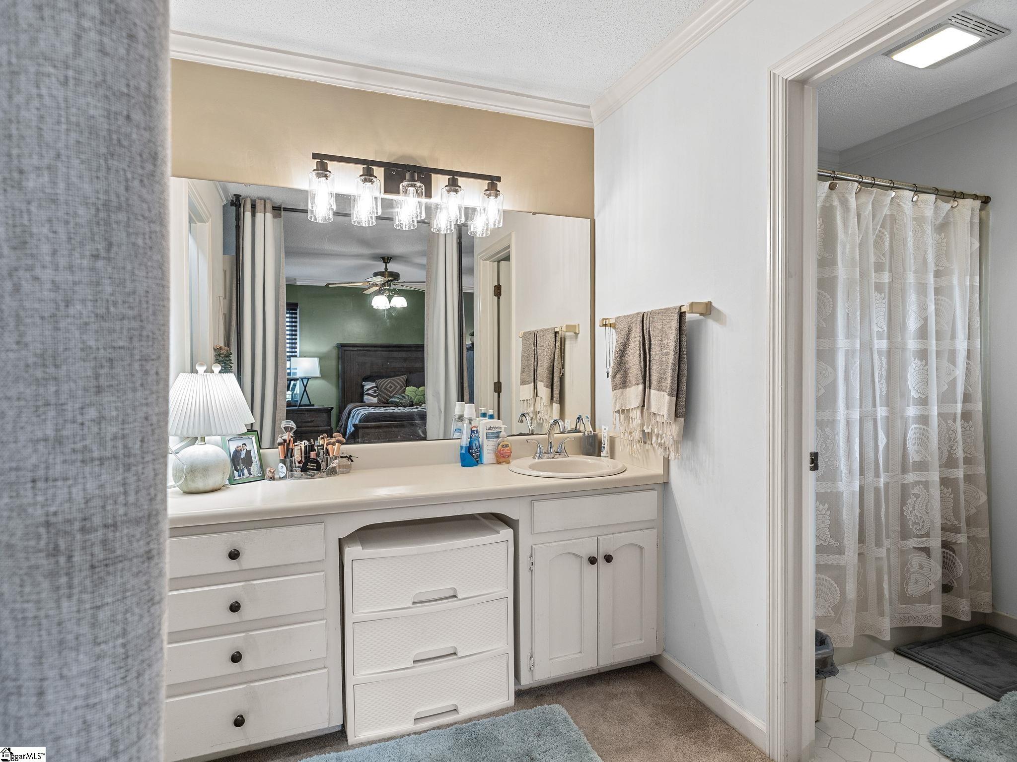 1216 Shoresbrook Road Spartanburg, SC 29301