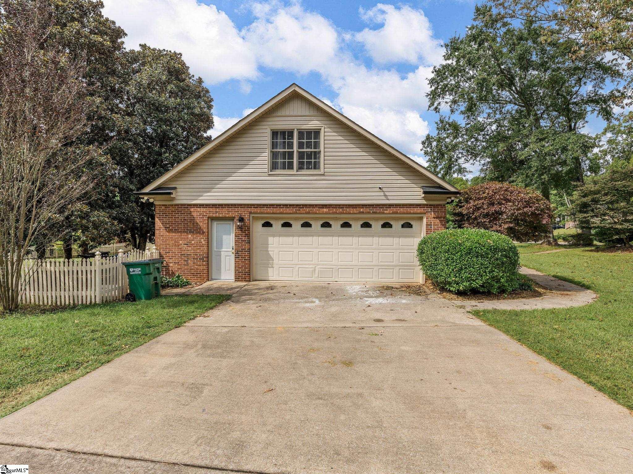 1216 Shoresbrook Road Spartanburg, SC 29301