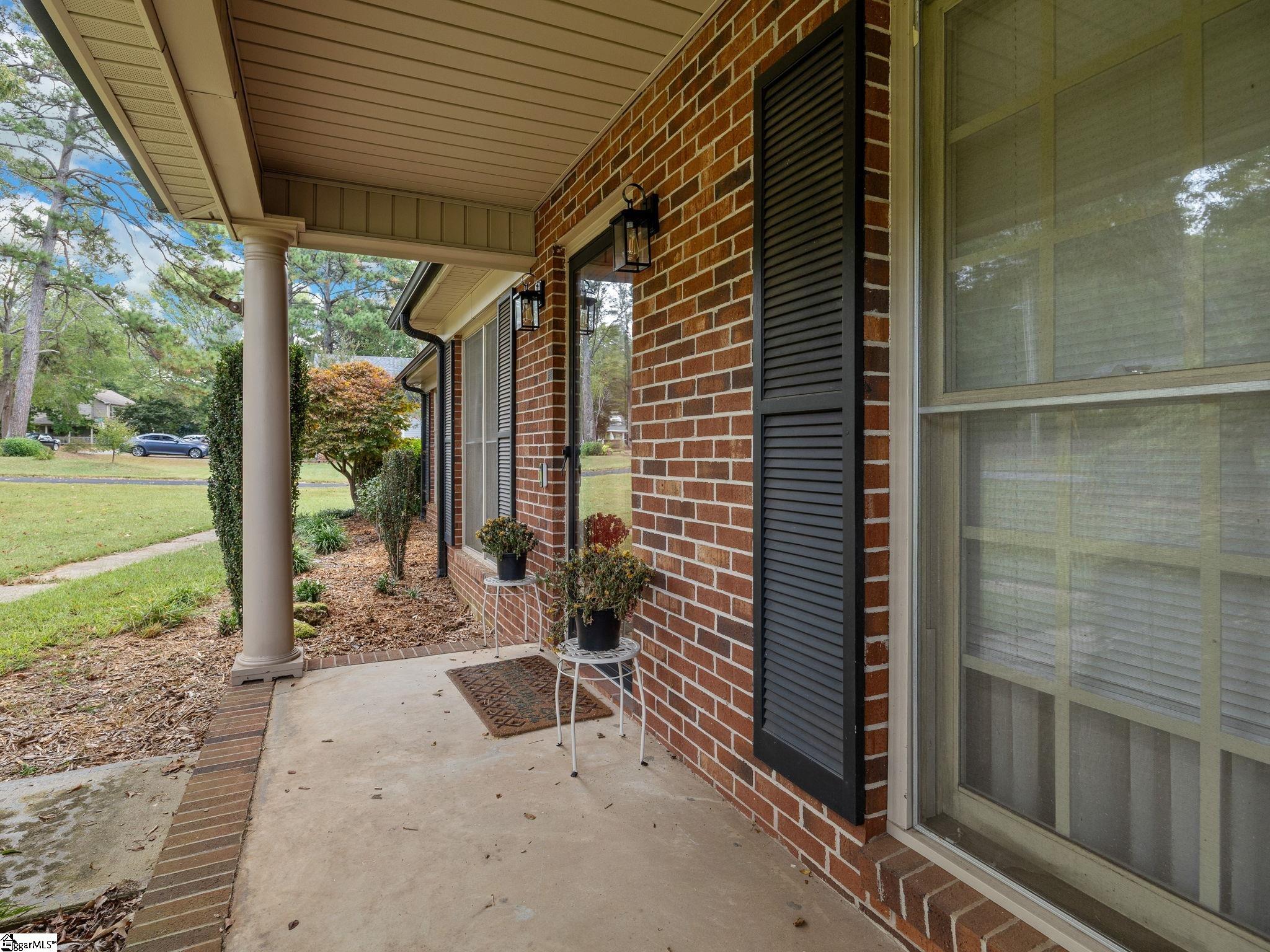 1216 Shoresbrook Road Spartanburg, SC 29301