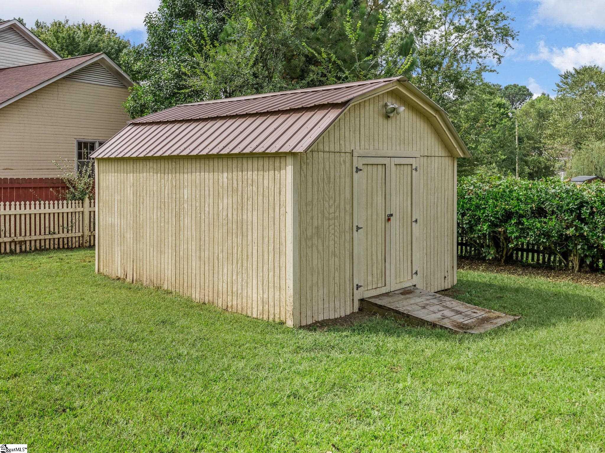 1216 Shoresbrook Road Spartanburg, SC 29301