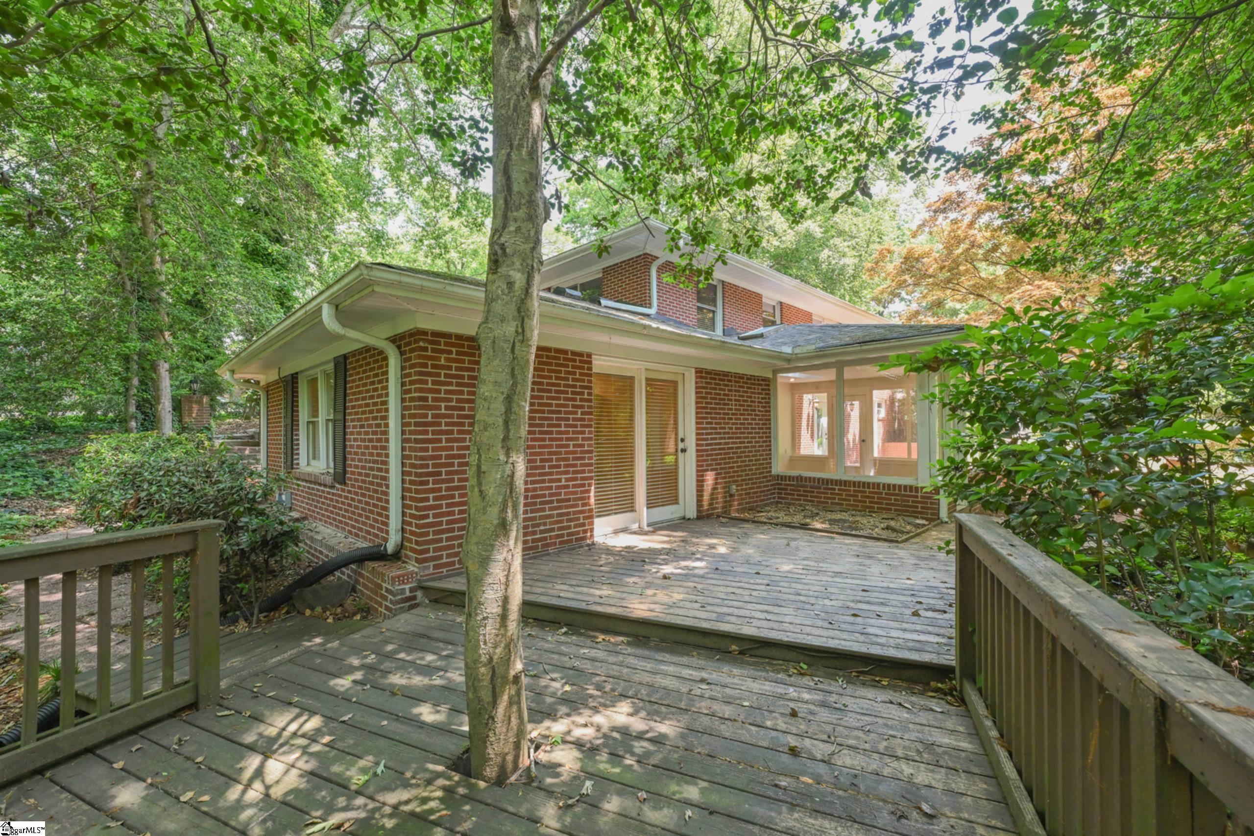 4 Estanolle Street Greenville, SC 29615