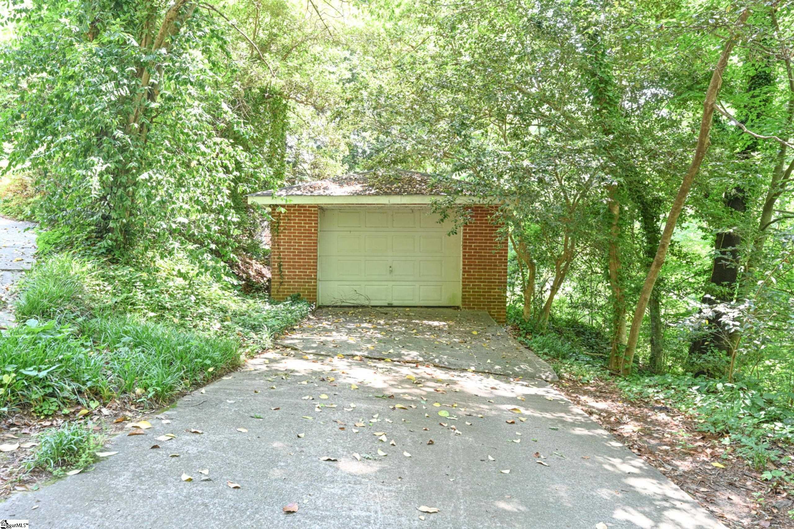 4 Estanolle Street Greenville, SC 29615