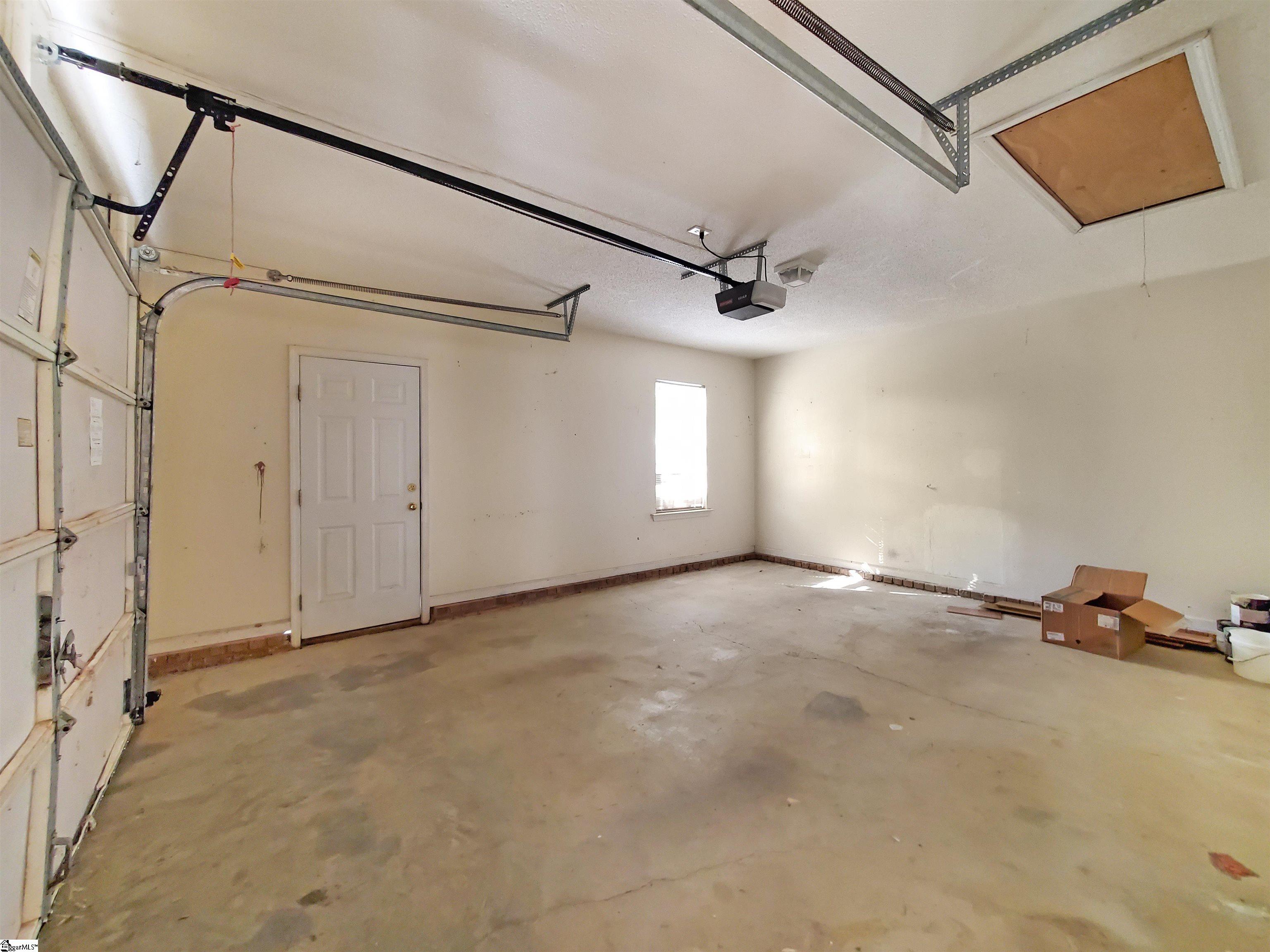 237 Oak Valley Drive Simpsonville, SC 29681