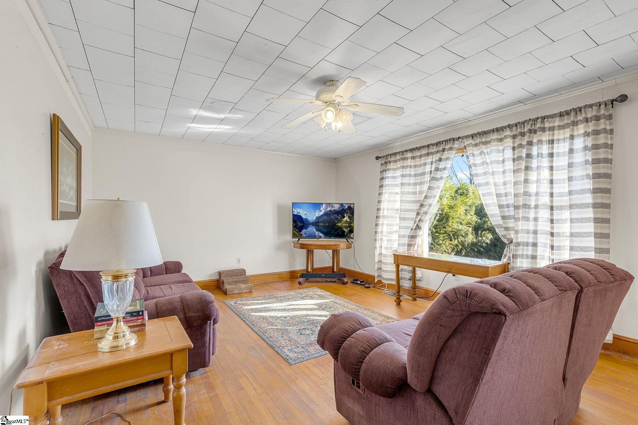 308 White Feather Circle Clinton, SC 29325
