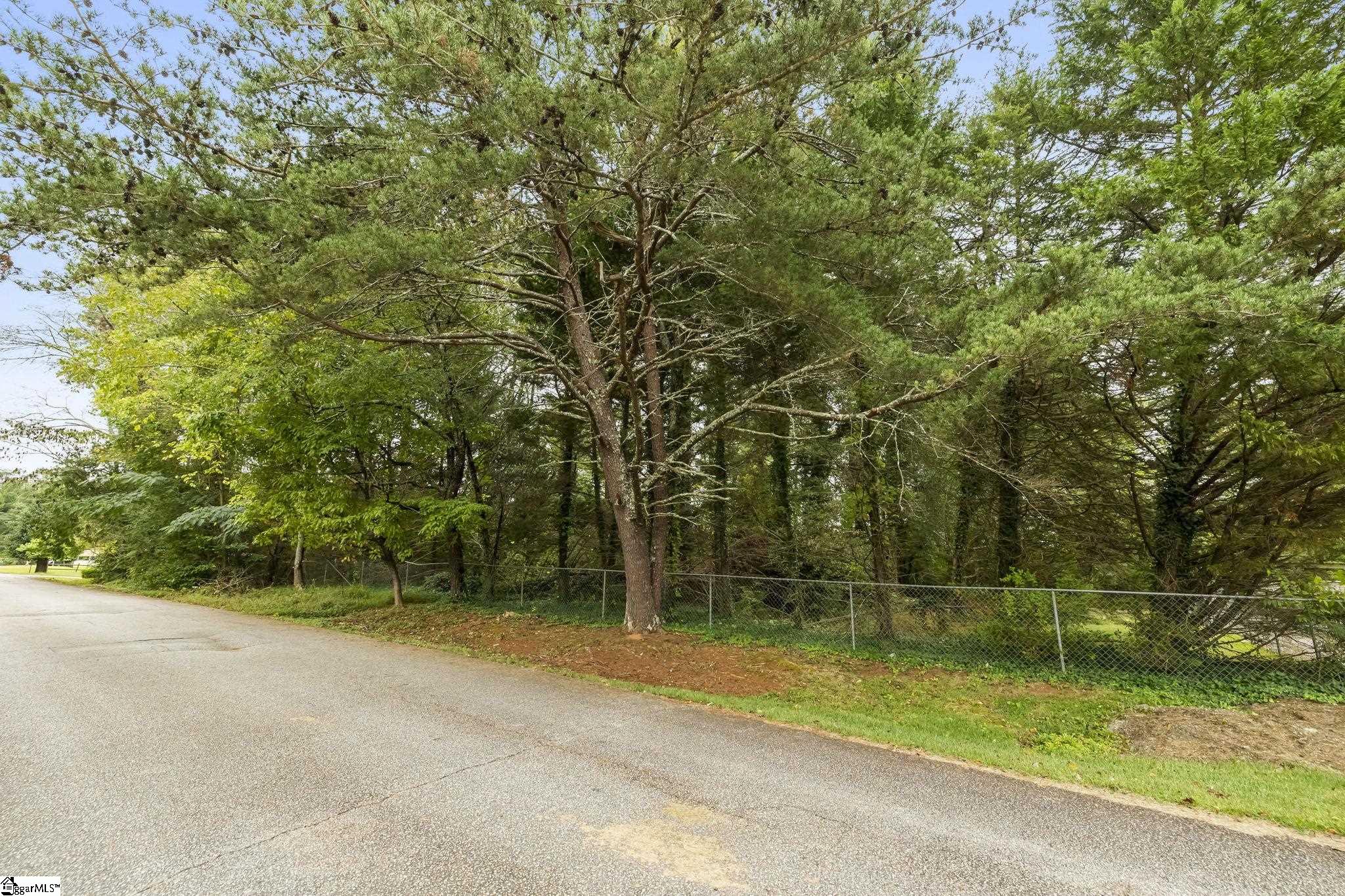11 Knollview Drive Greenville, SC 29611