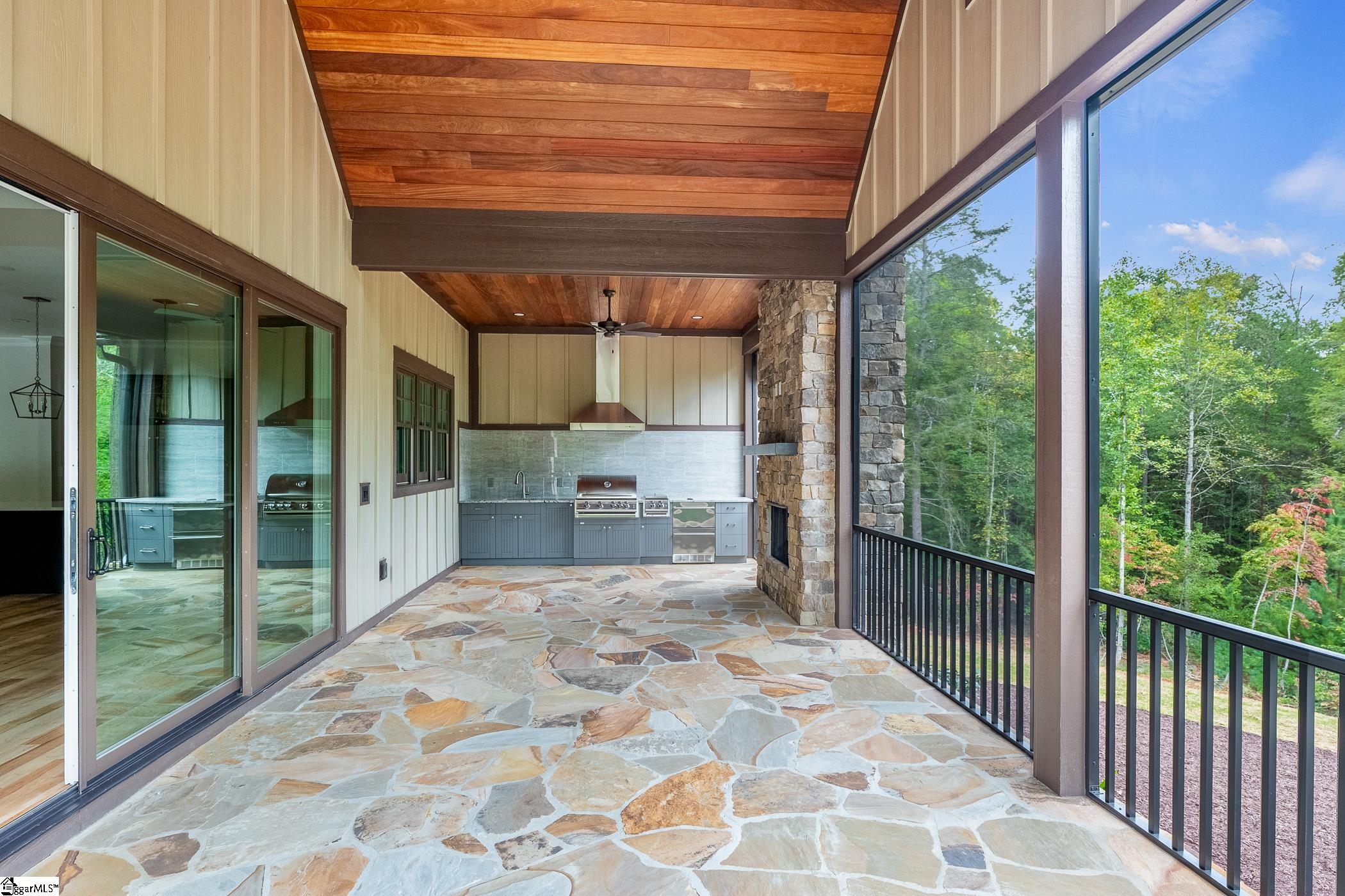 101 Pixie Moss Way Sunset, SC 29685