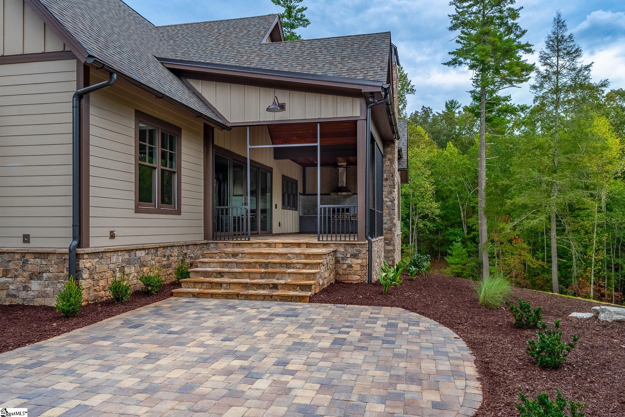101 Pixie Moss Way Sunset, SC 29685