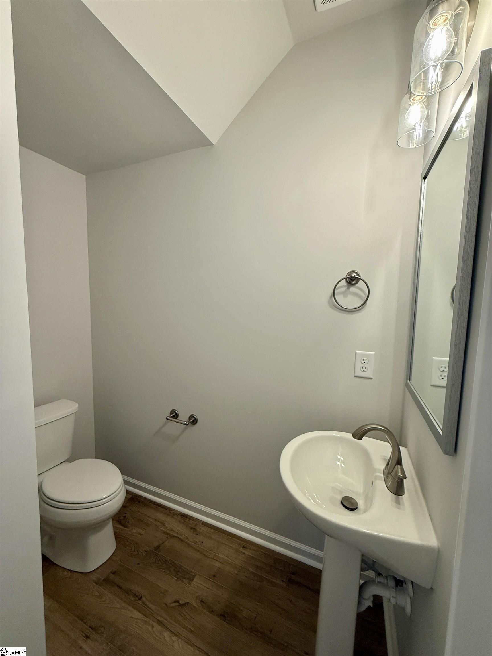 141 Gervais Circle Greenville, SC 29607