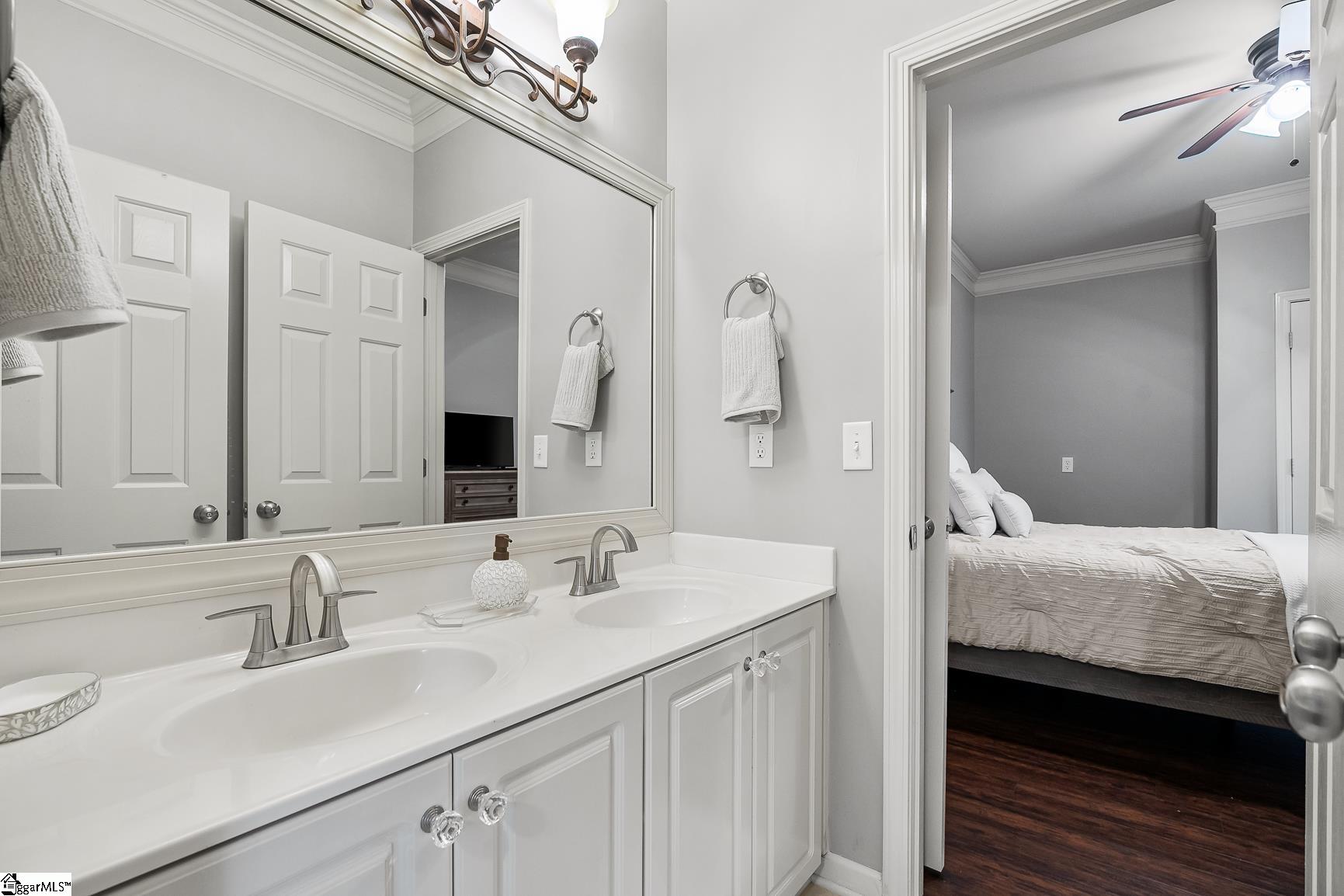 409 Heather Falls Lane Simpsonville, SC 29681