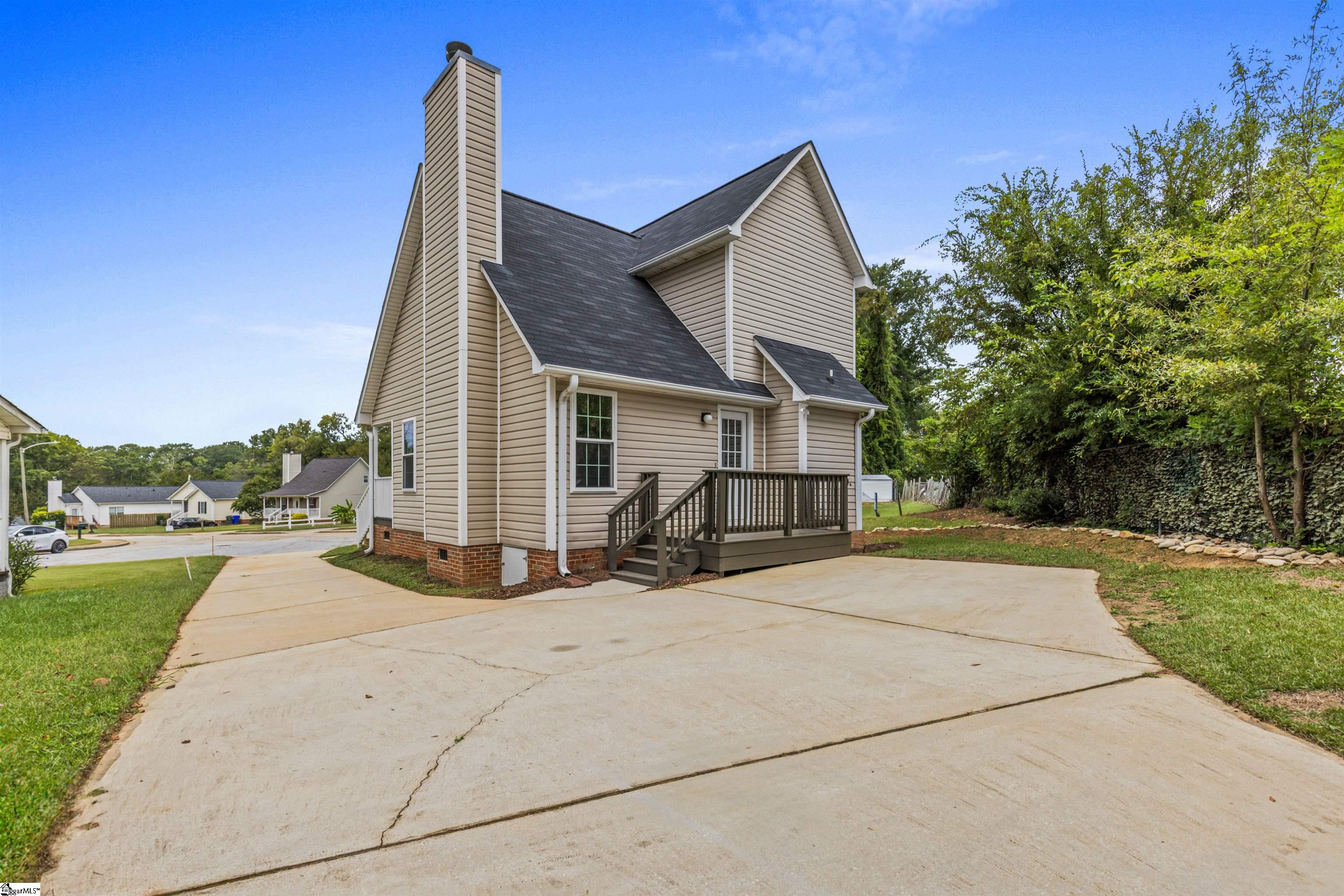 15 Haley Court Greenville, SC 29607